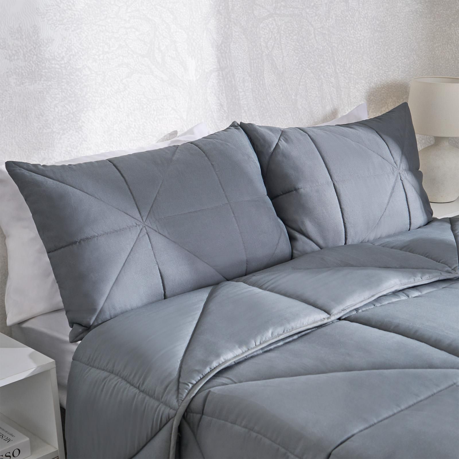 OHS Coverless Duvet Geo Quilted 7.5 TOG Bedding Pillowcase Bed Set in Light Grey