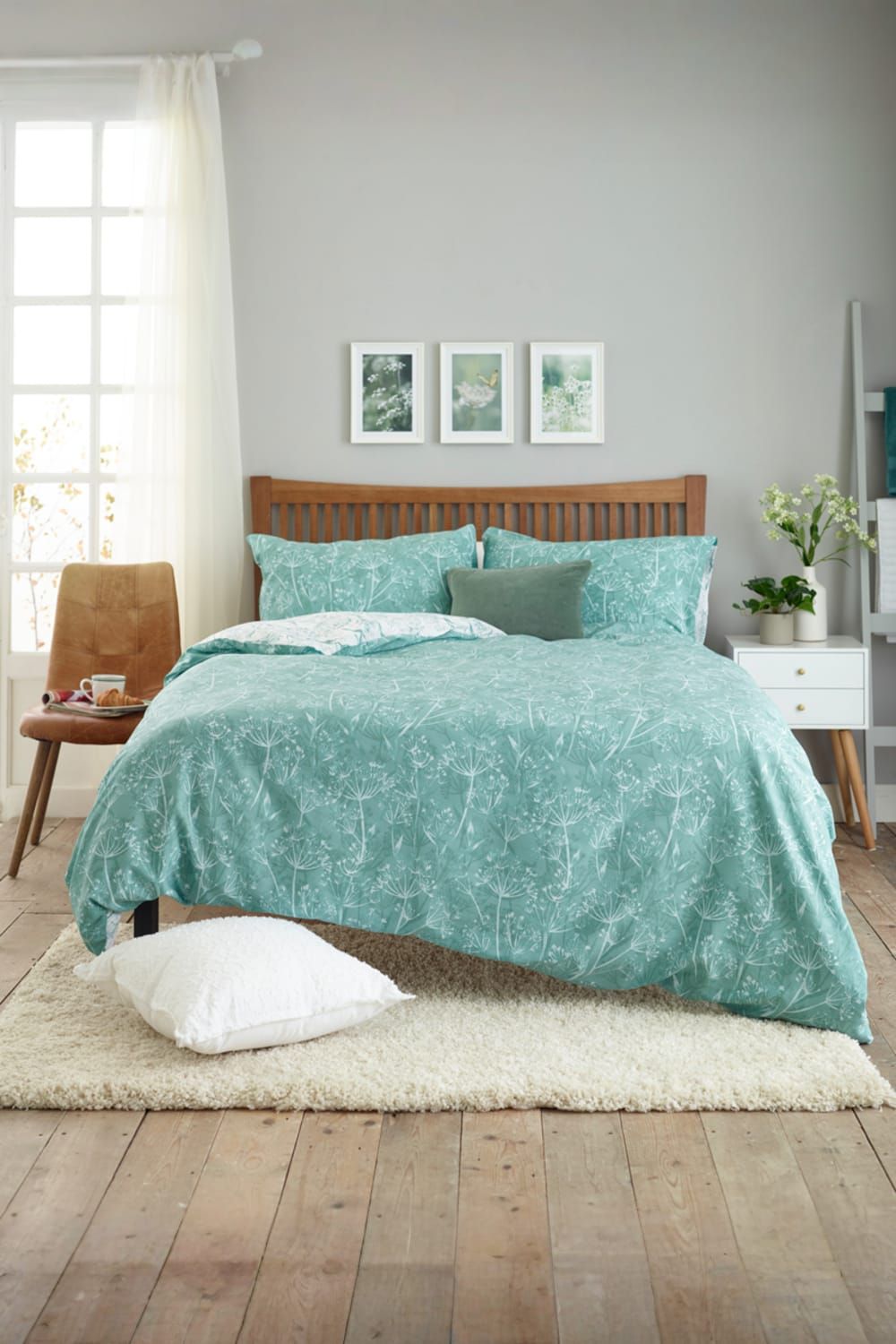 Deyongs Cow Parsley Cotton Rich Duvet Cover Set - Printed 200 Thread Count Soft Bedding in Green