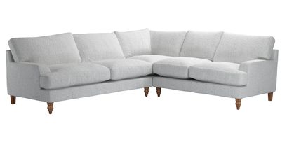 Isla Asym. Crn: LHF 2.5 Seat w RHF 2 Seat in Koala Chelsea Linen - sofa.com