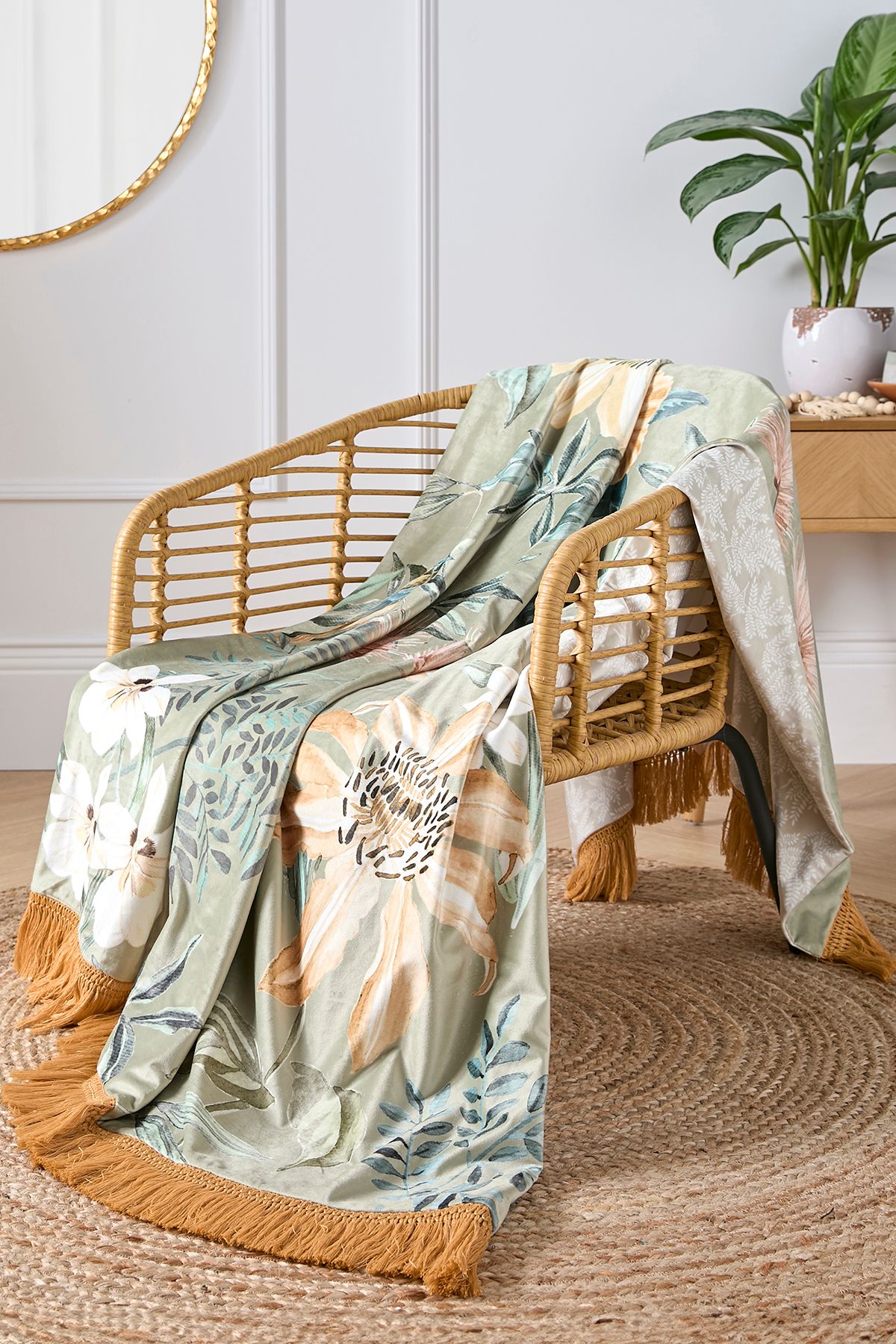 Soiree 'Sagara' Large Floral Print Soft Touch Velvet Throw in Green