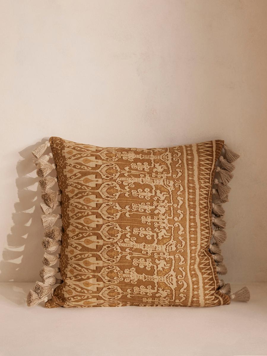 Kartika Square Cushion