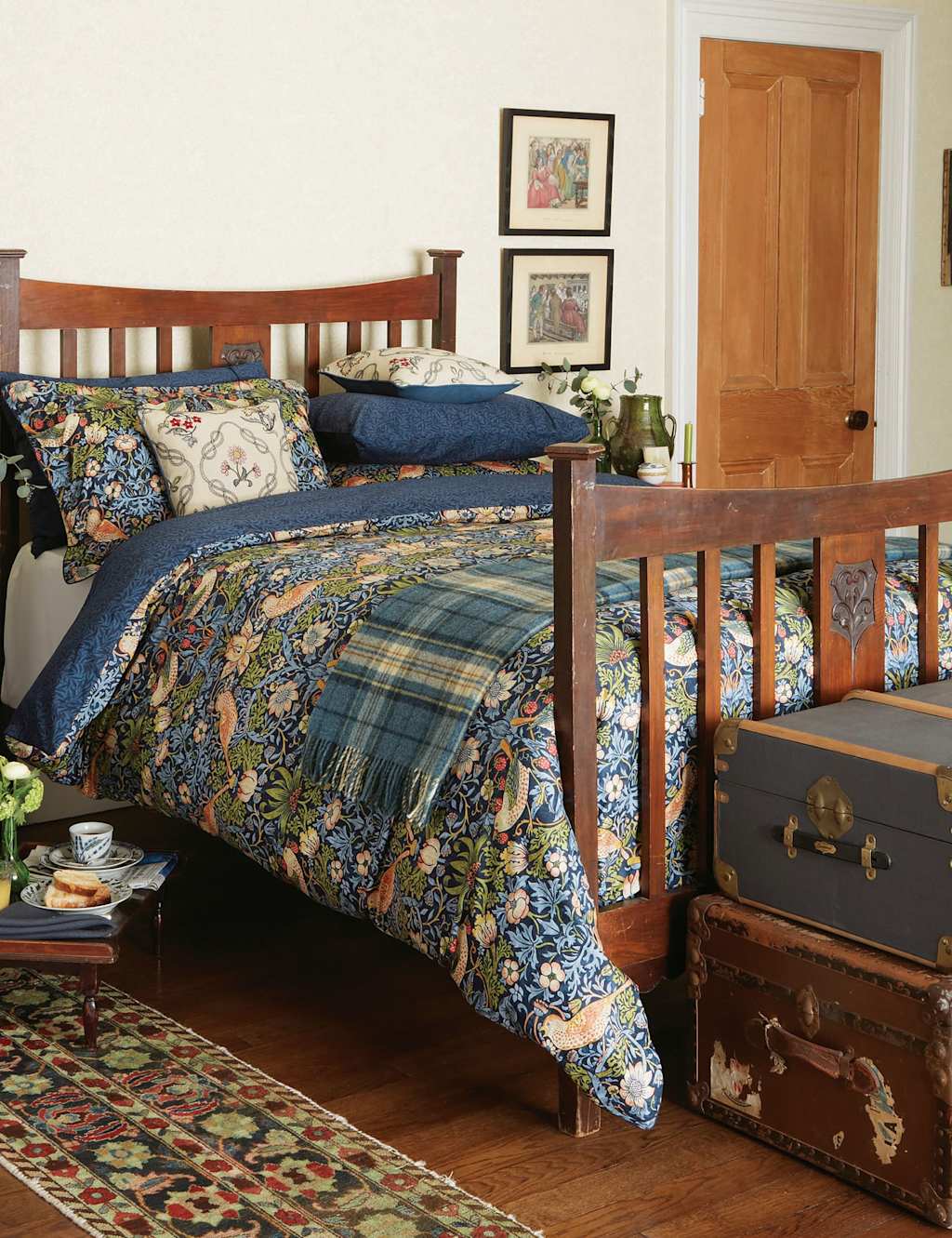 Morris & Co Pure Cotton Strawberry Thief Bedding Set Indigo Mix