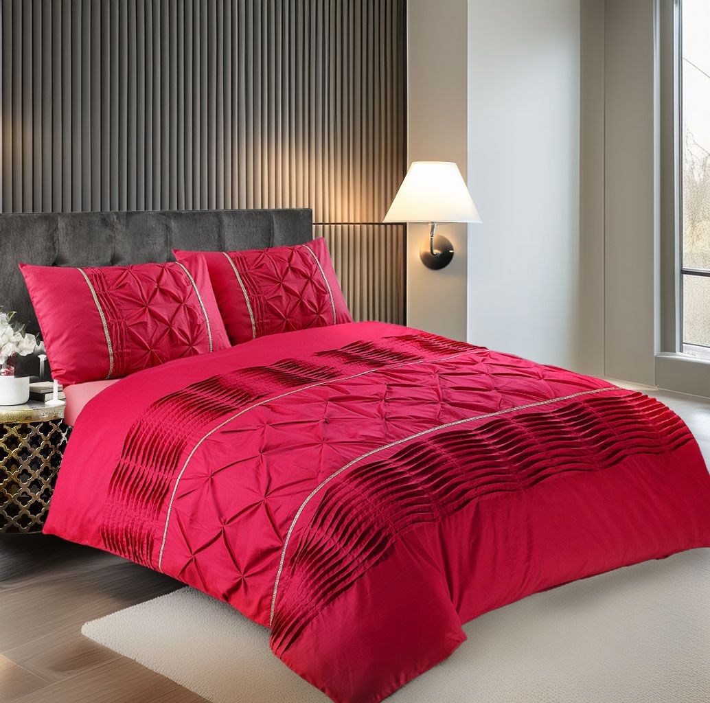Snug City Duvet Cover & Pillowcase Set Modern Pintuck Border Pleated Bed Linen in Red