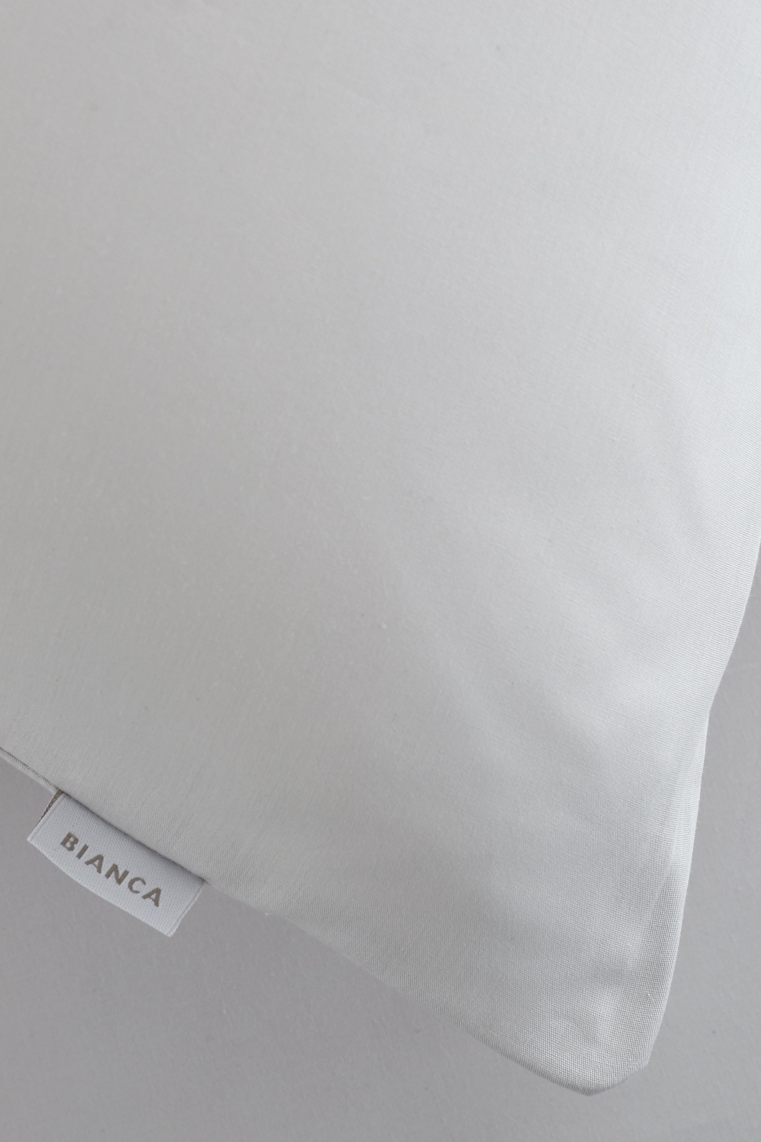 Bianca '200 Thread Count Cotton Percale' Standard Pillowcase Pair in Grey 3