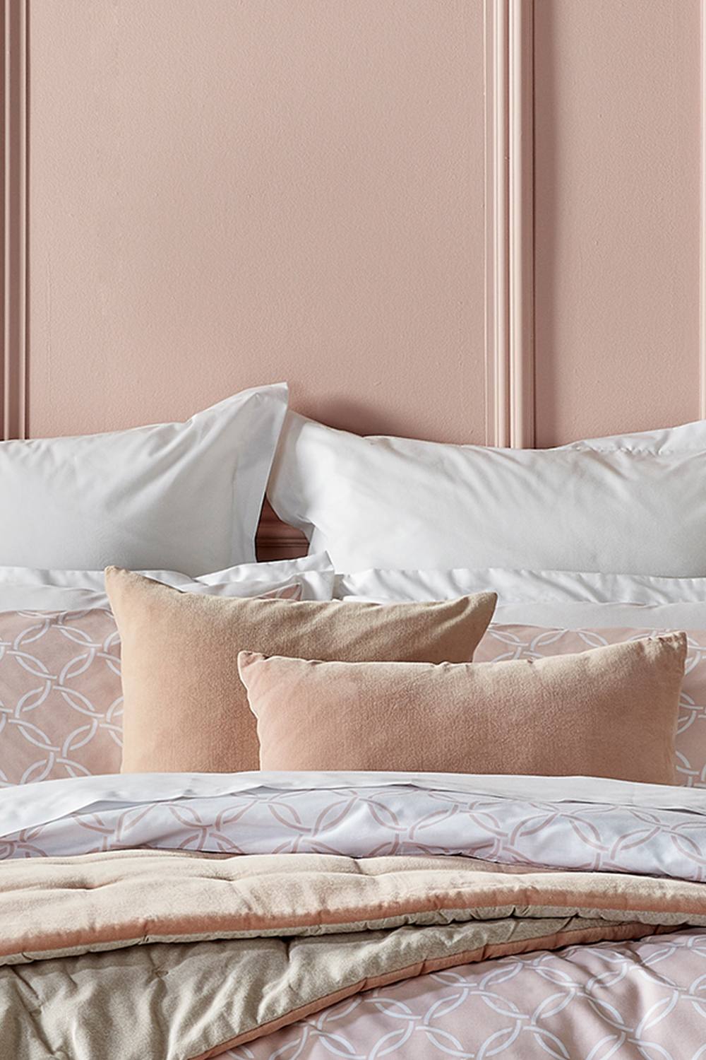 CHRISTY Luxury Filled Velvet 'Jaipur' Rectangle Cushions in Dusty Pink 2