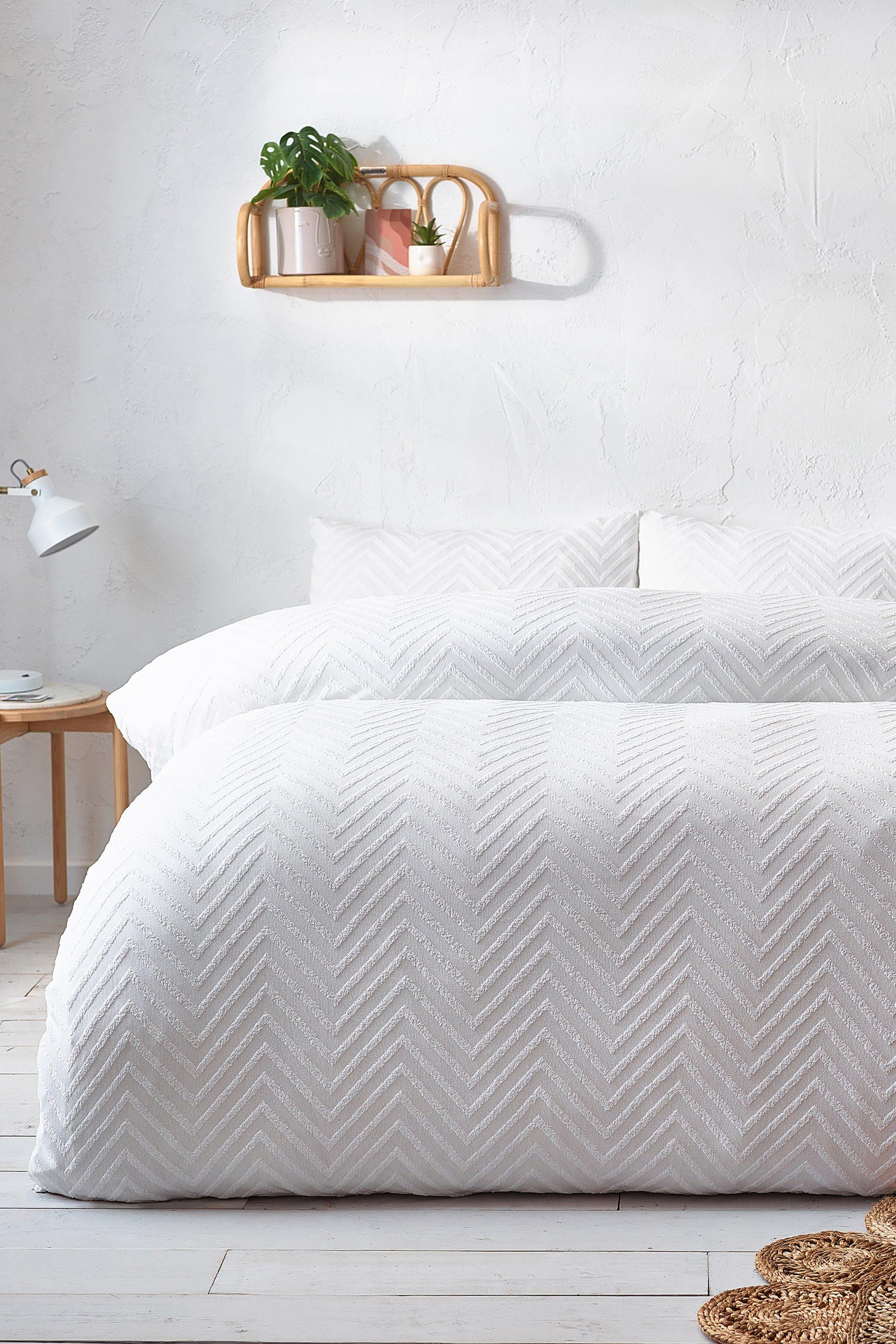 Zig Zac Tuft Duvet Set