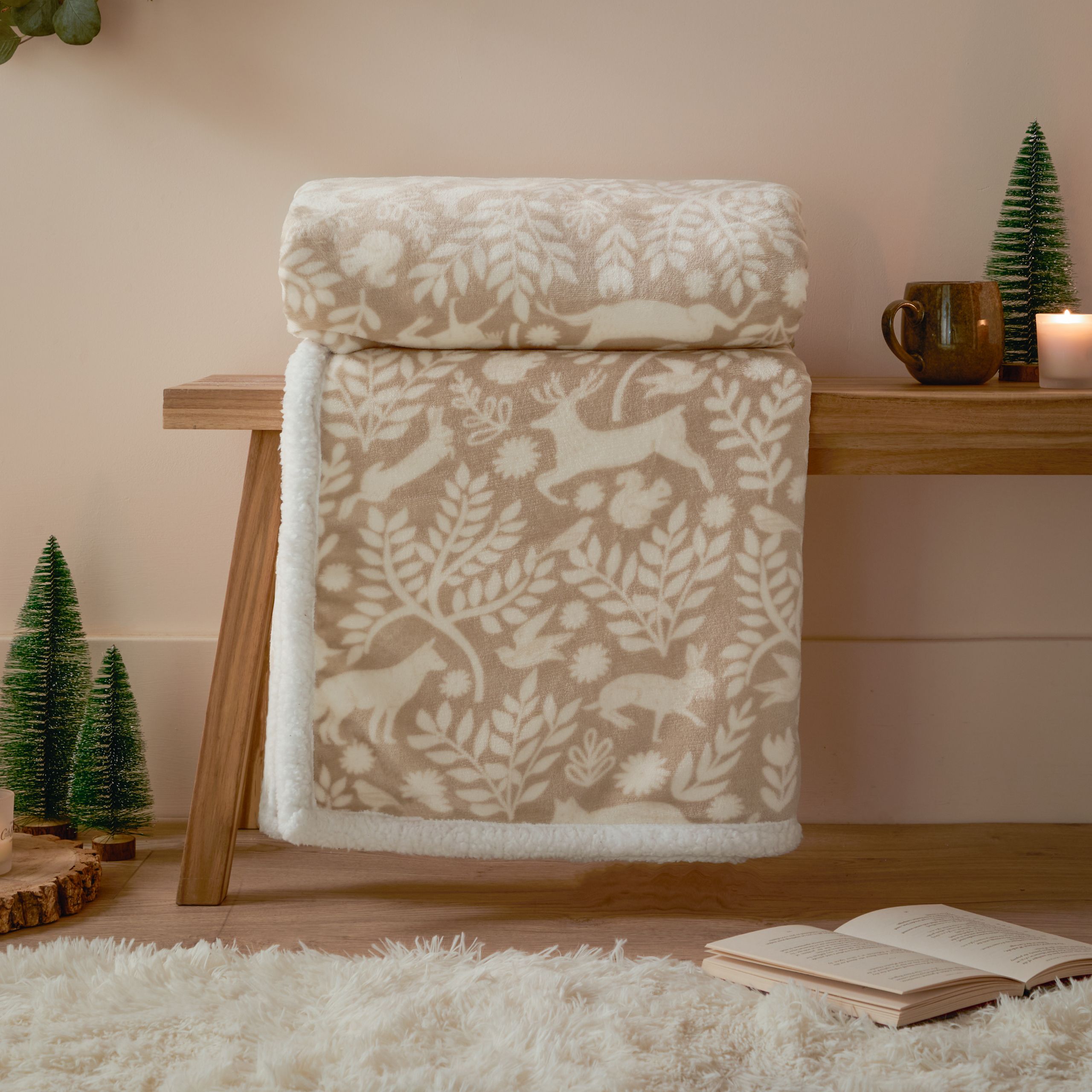 Furn Skandi Woodland Fleece Throw in Beige