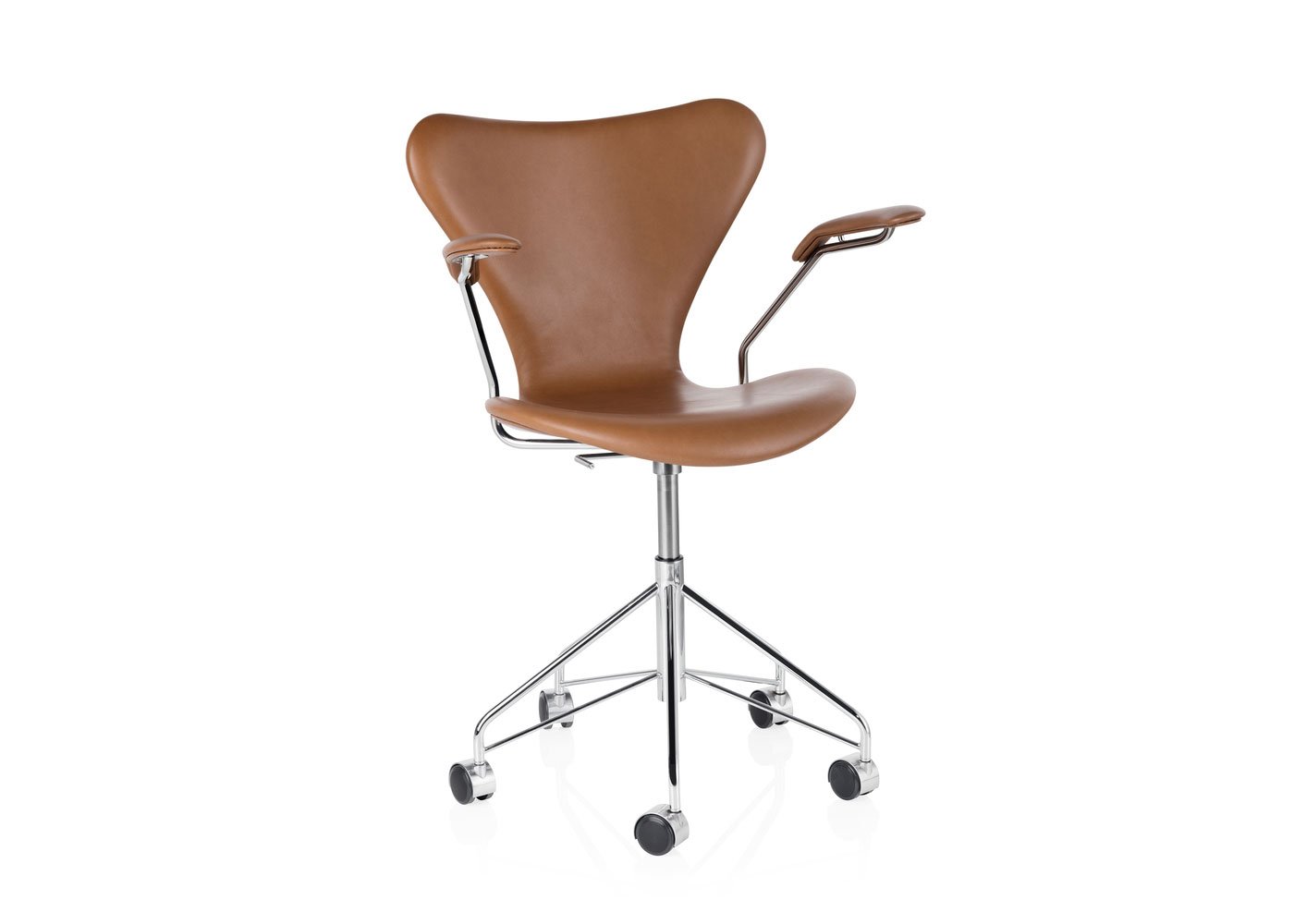 Fritz Hansen Series 7 Fully Upholstered Swivel Armchair Leather Grace Walnut