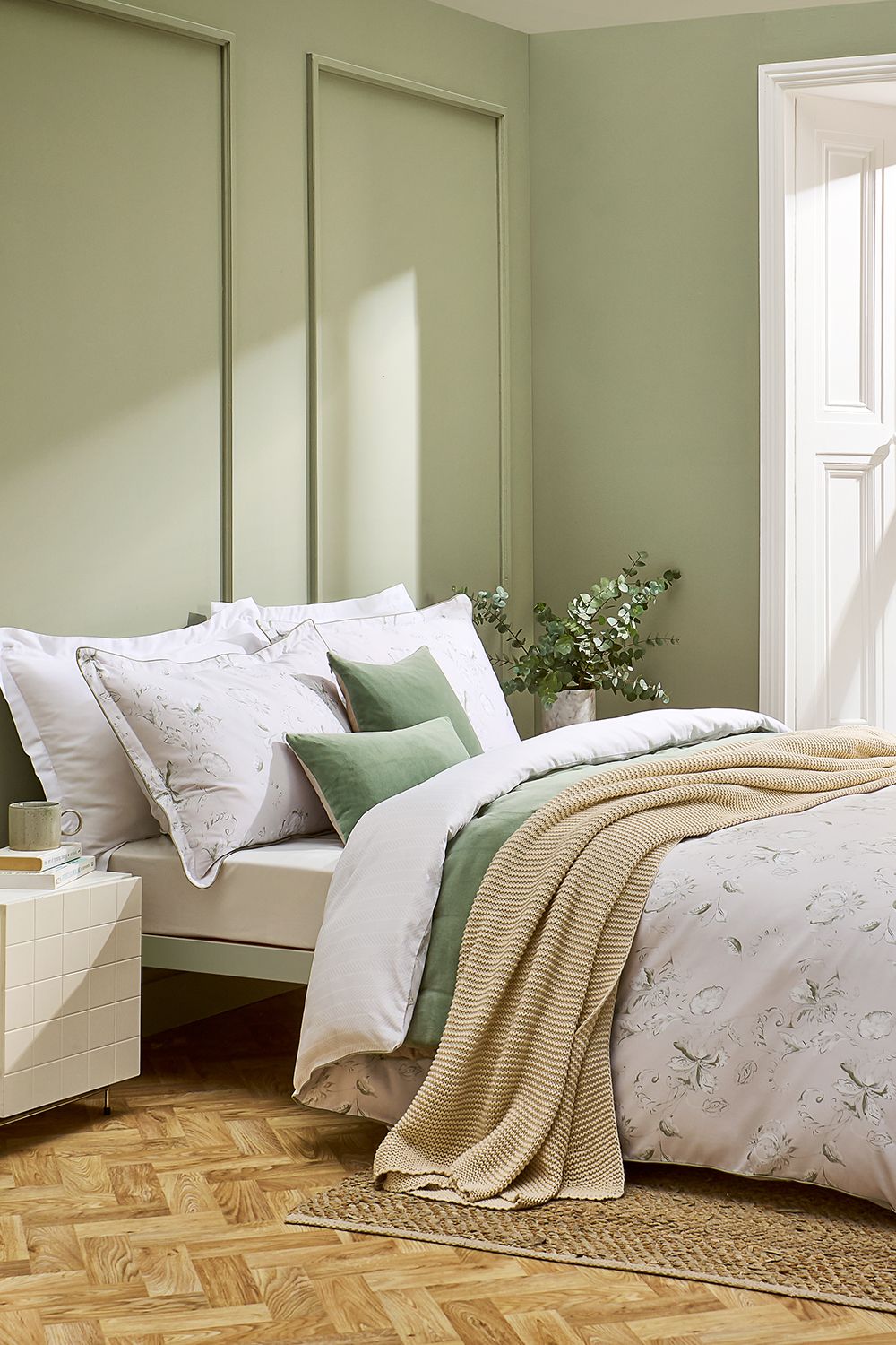 CHRISTY 'Hatton' Vintage Floral Reversible Cotton Duvet Cover Set in Green