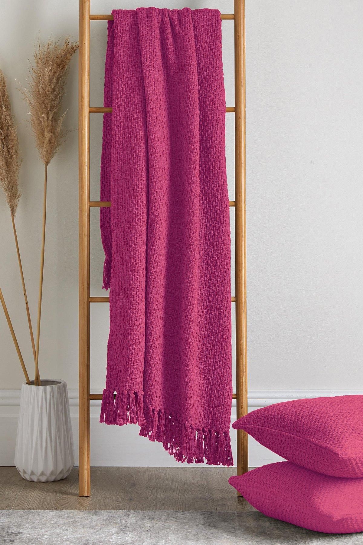 Drift Home 'Hayden' Textured Woven Throw in Pink