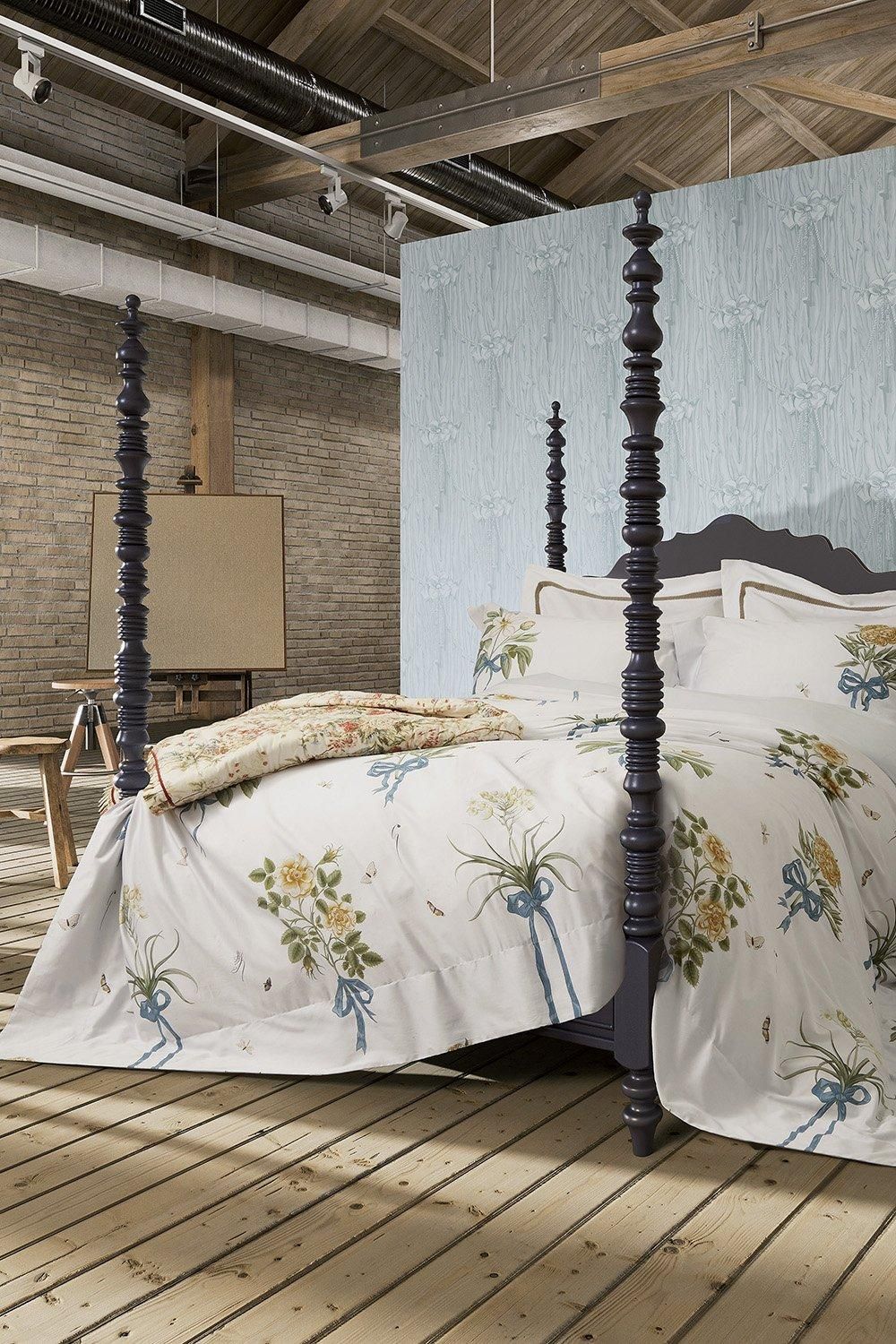 Sanderson 'Cupids Beau' Cotton Sateen Duvet Cover Set in White