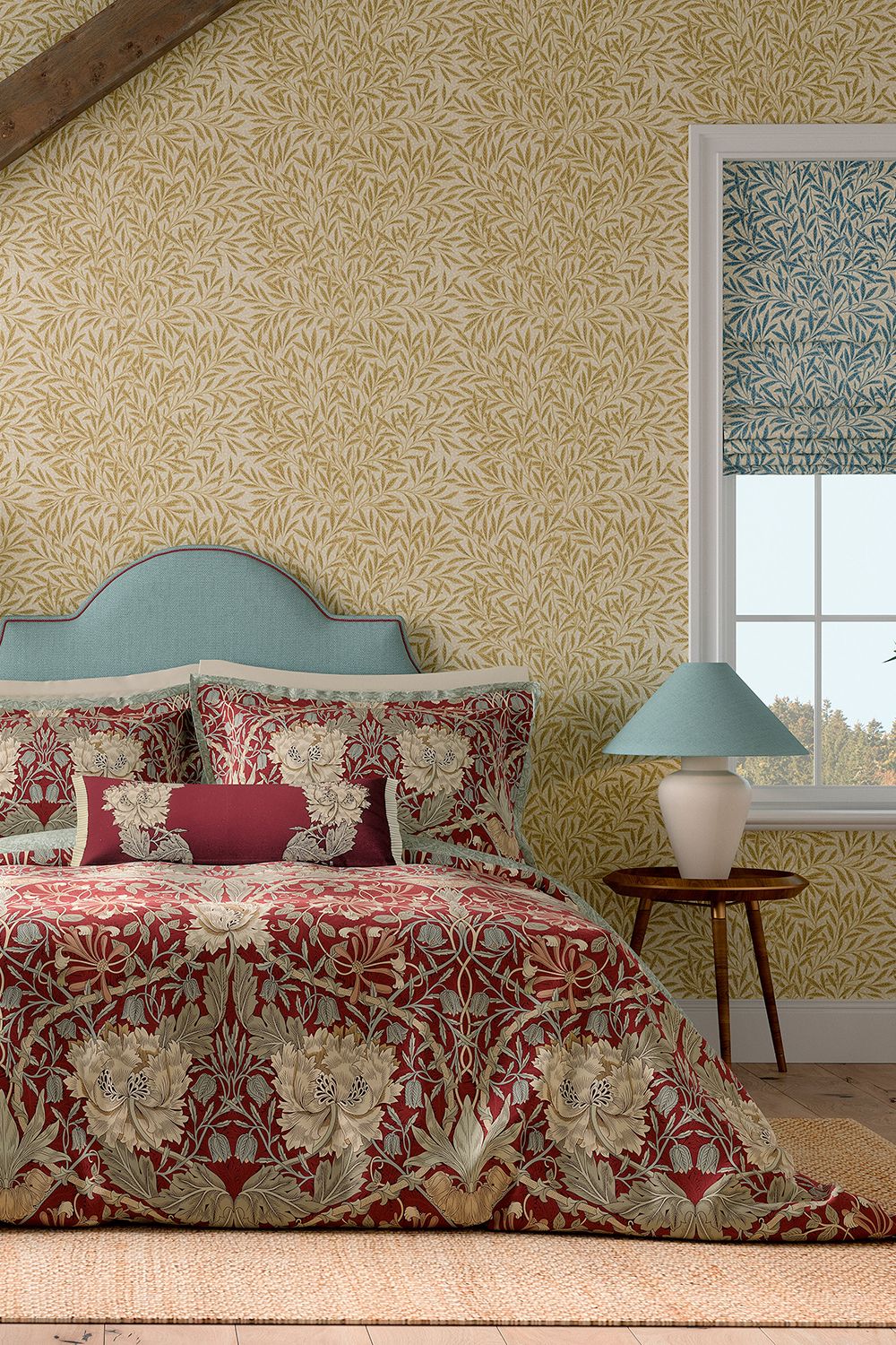 Morris & Co 'Honeysuckle & Tulip' Cotton Duvet Cover Set in Dark Red