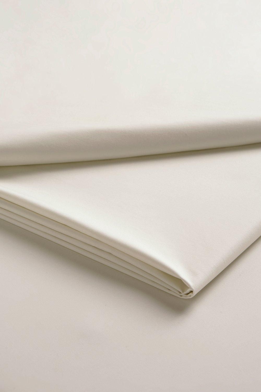 CHRISTY 400TC Luxury Cotton Sateen Plain Dye Bedding Flat Sheets in Cream
