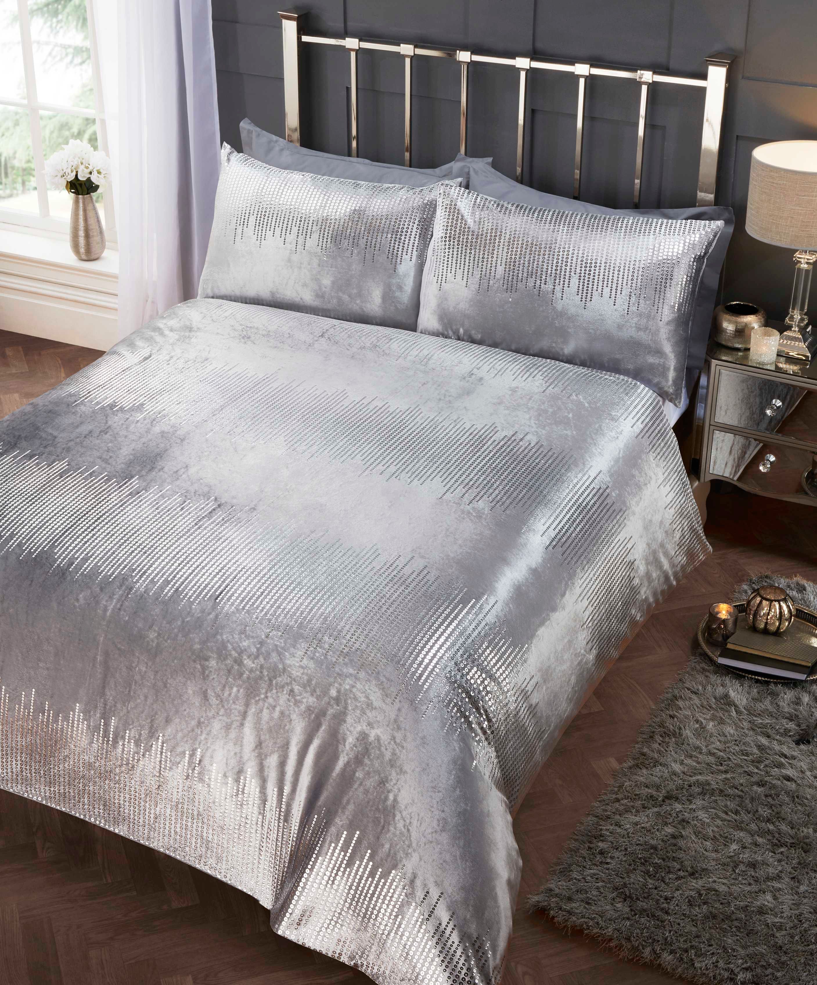 Rapport Home Tiffany Duvet Cover Set with Pillowcase in Silver