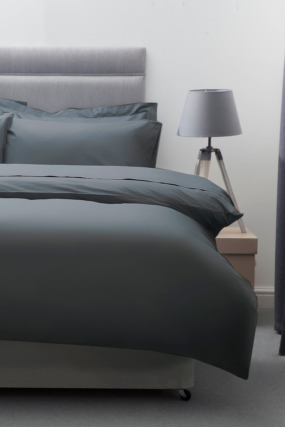 Belledorm Egyptian Cotton 200 Thread Count Duvet Cover in Dark Grey