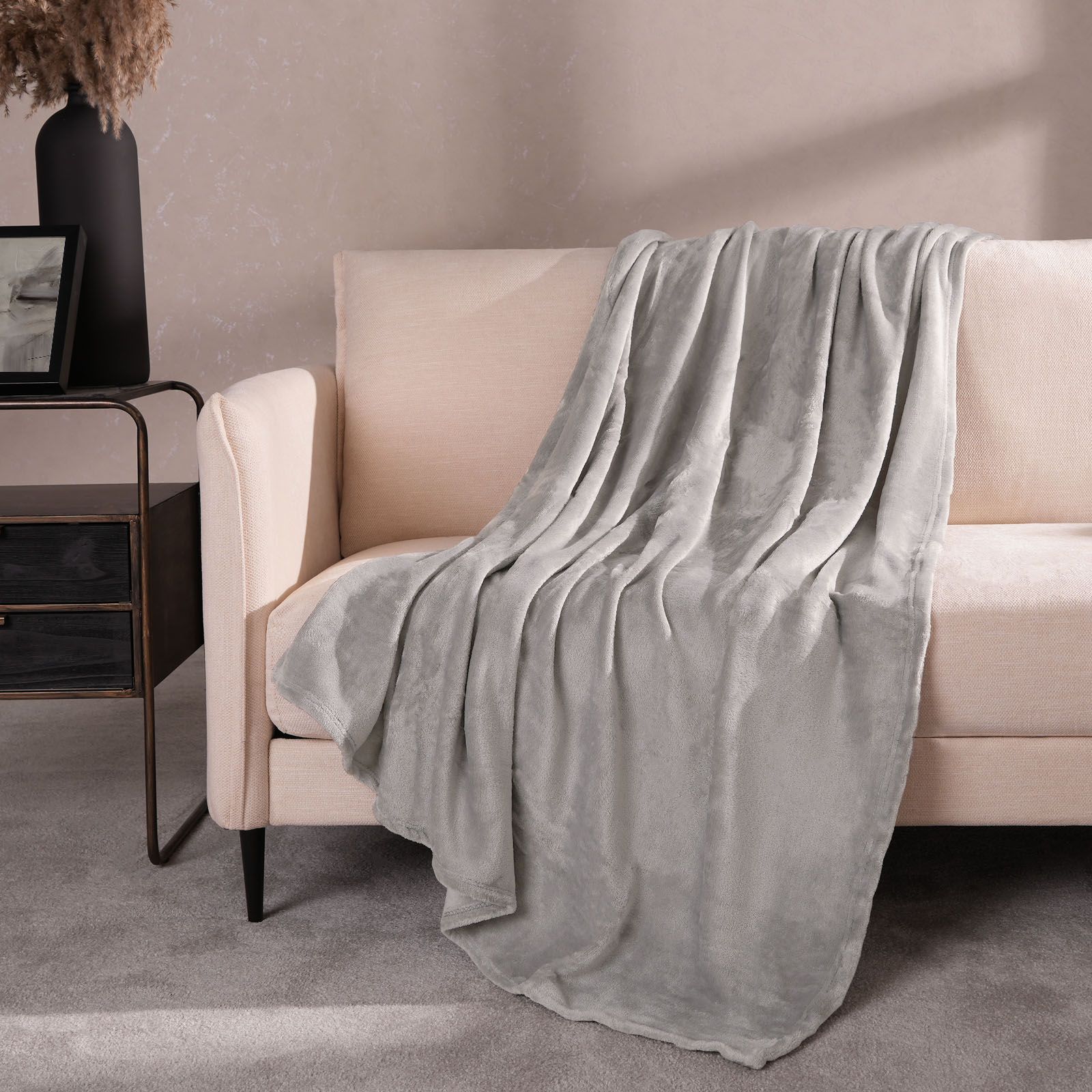OHS Ultra Soft Flannel Fleece Throw Blanket in Grey