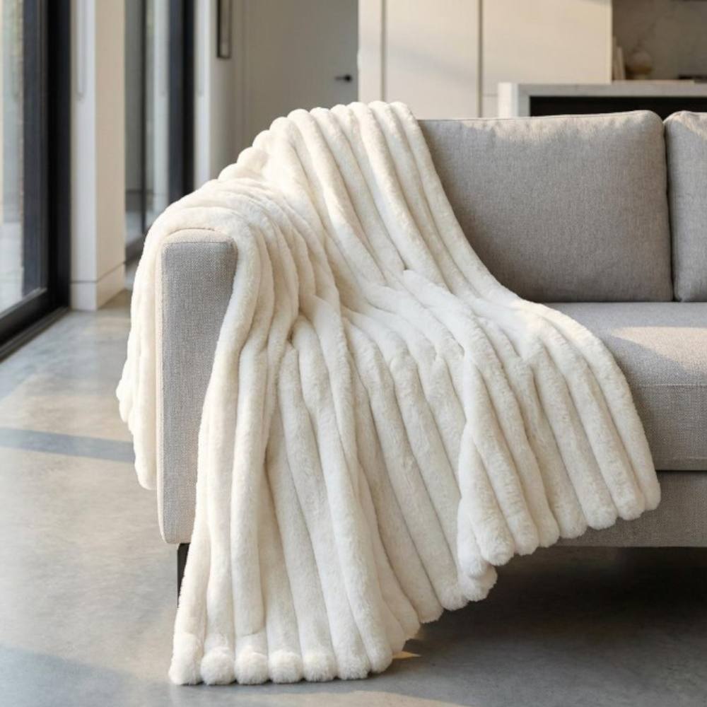 Garden Greatness Maison Chiffon Ivory Faux Fur Throw