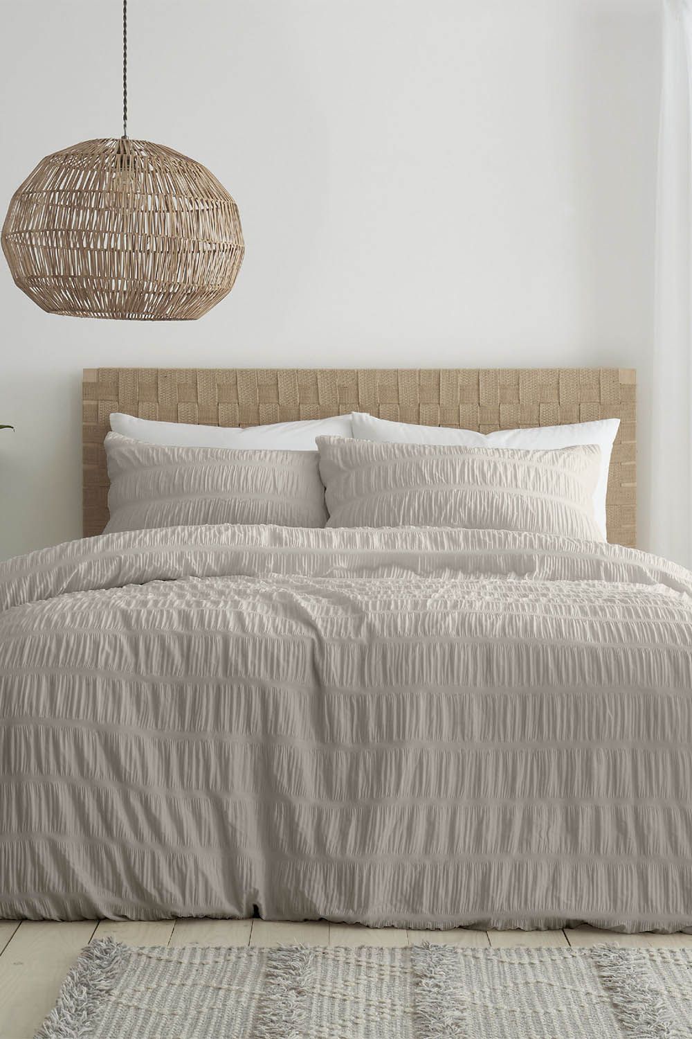 Catherine Lansfield 'Seersucker' Duvet Set in Natural
