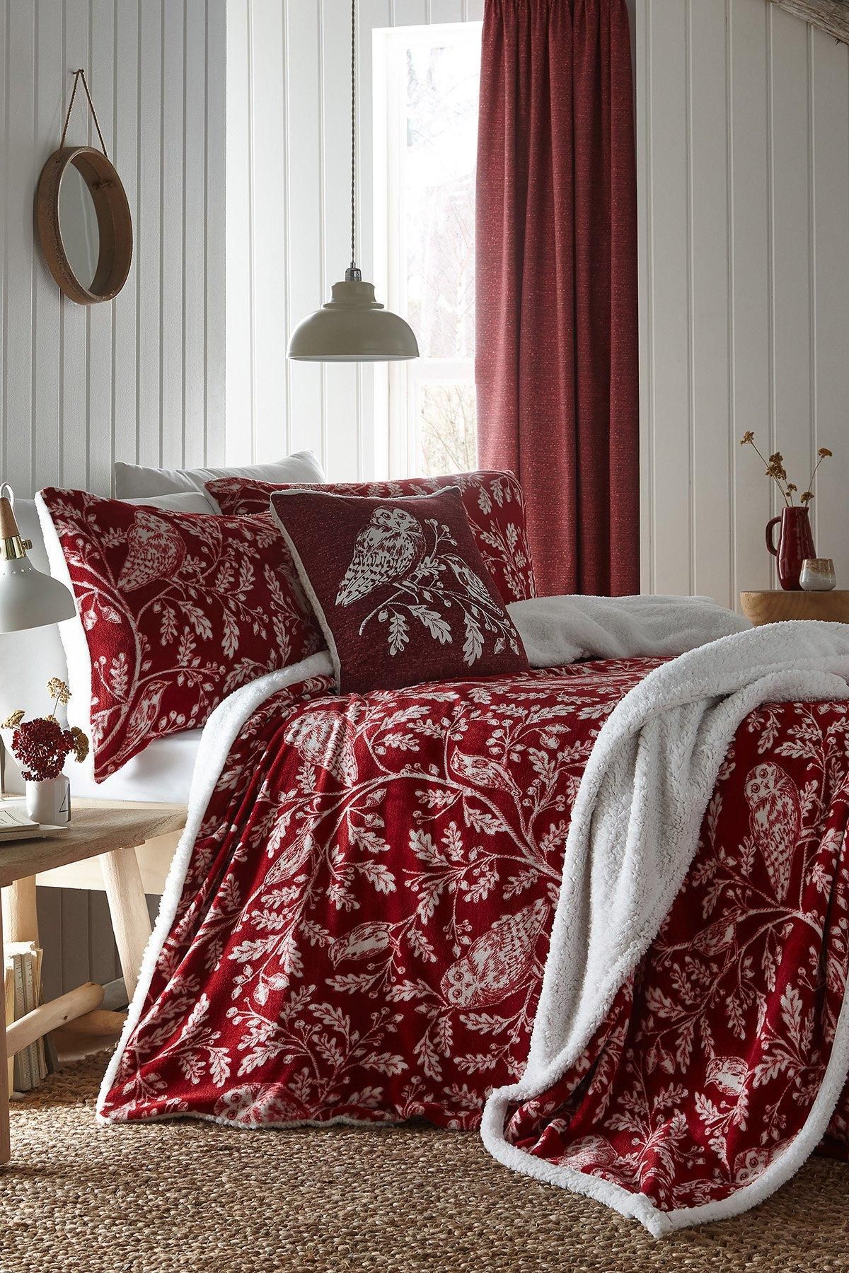 Dreams & Drapes 'Woodland Owls' Fleece Duvet Cover Set in Red