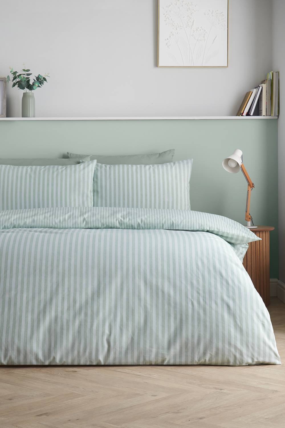 Catherine Lansfield 'Epping Textured Stripe' Reversible Duvet Cover Set in Green