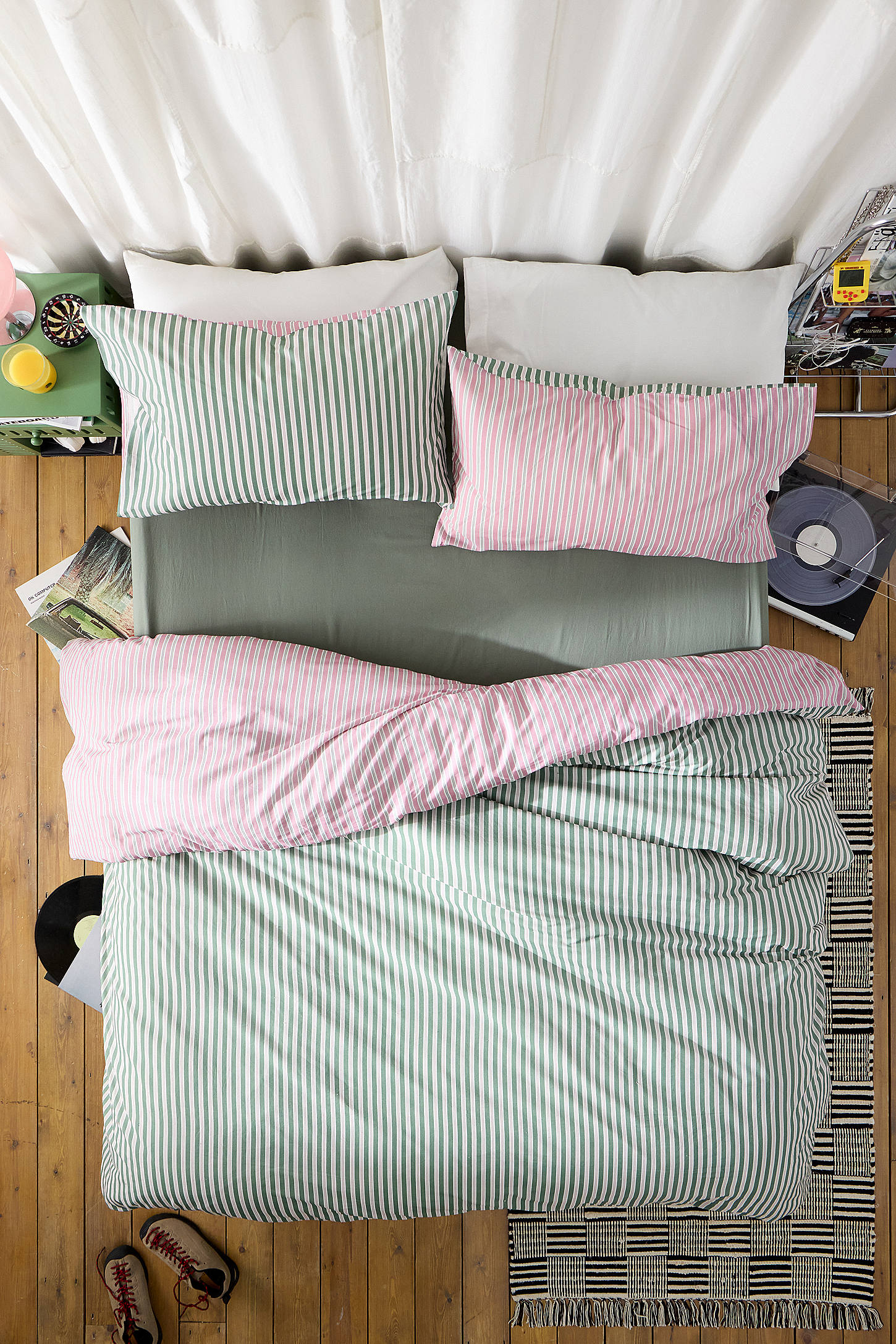 Pink & Green Stripe Reversible Duvet Set - Green