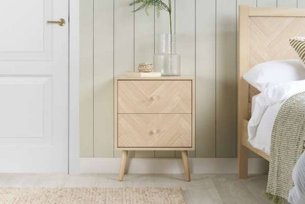 Birlea 2 Drawer Oak Brown Wooden Bedside Herringford in Light Oak