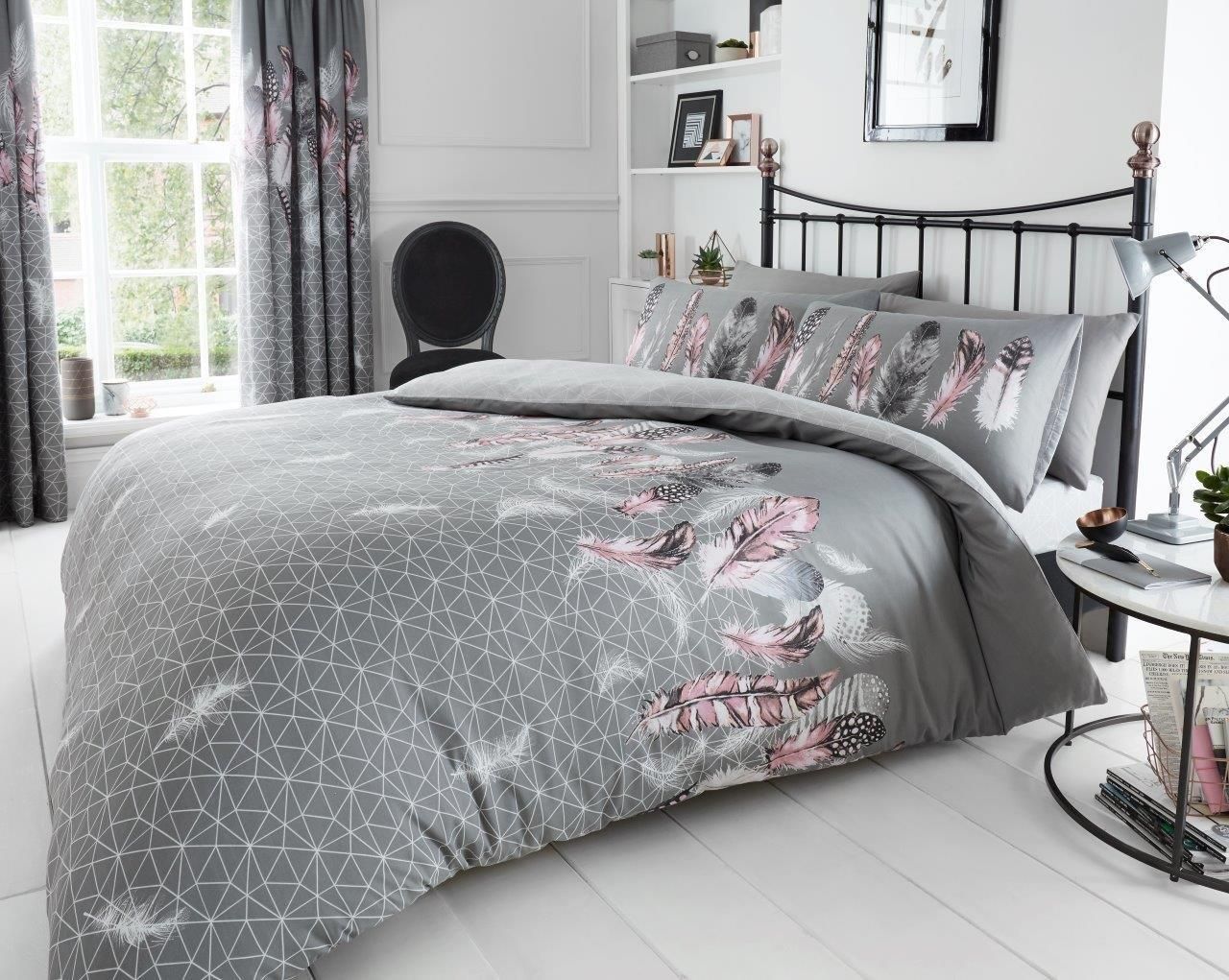 Smart Living Printed Polycotton Feathers Duvet Cover With Pillowcases in Grey