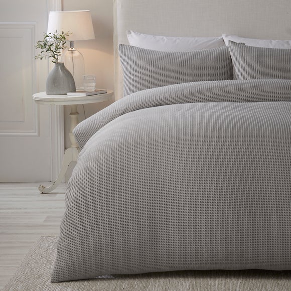 Serene Lindly Duvet Cover and Pillowcase Set