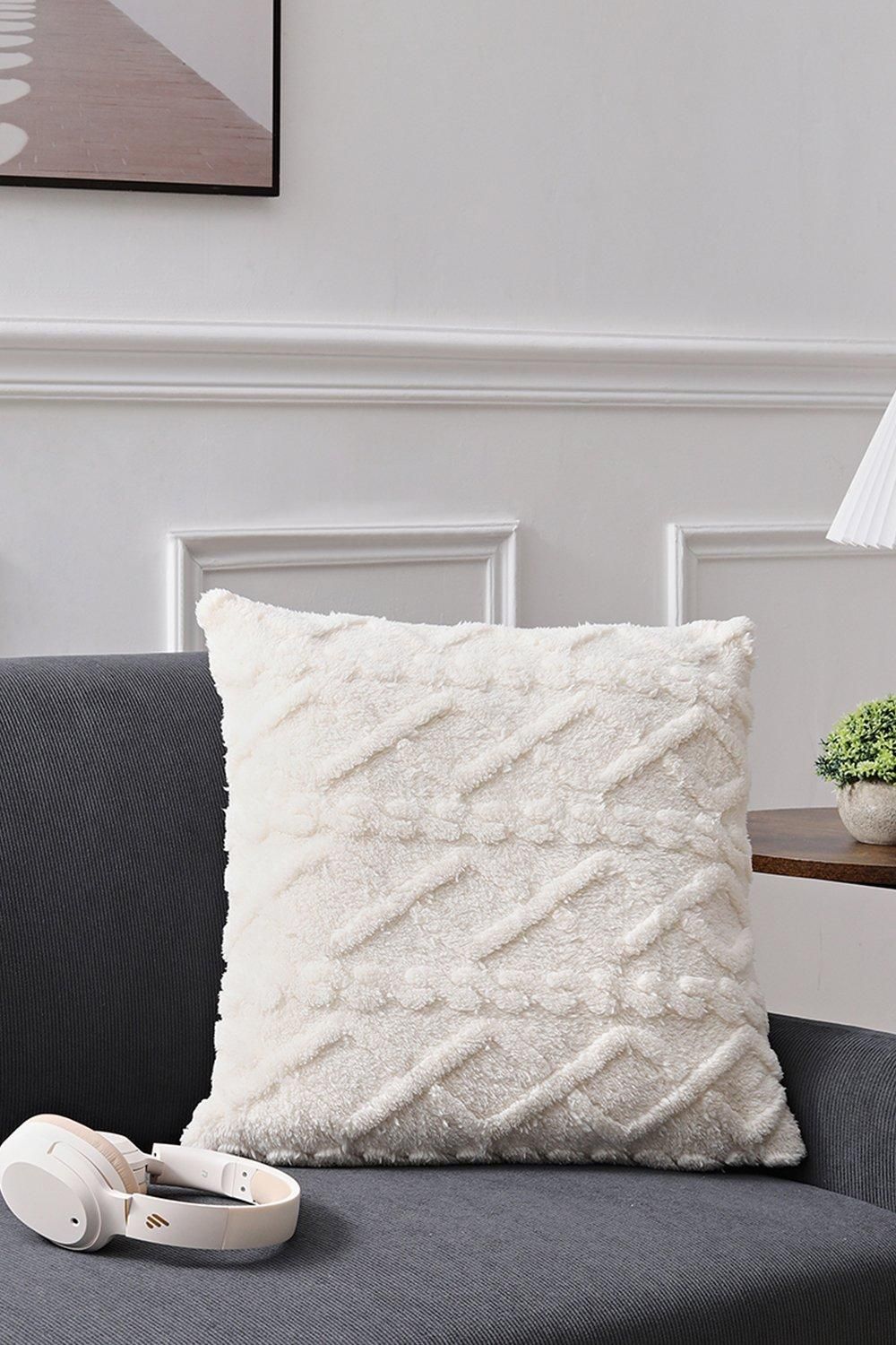 H&O Direct Plush Throw Pillow with Pillow Insert in White