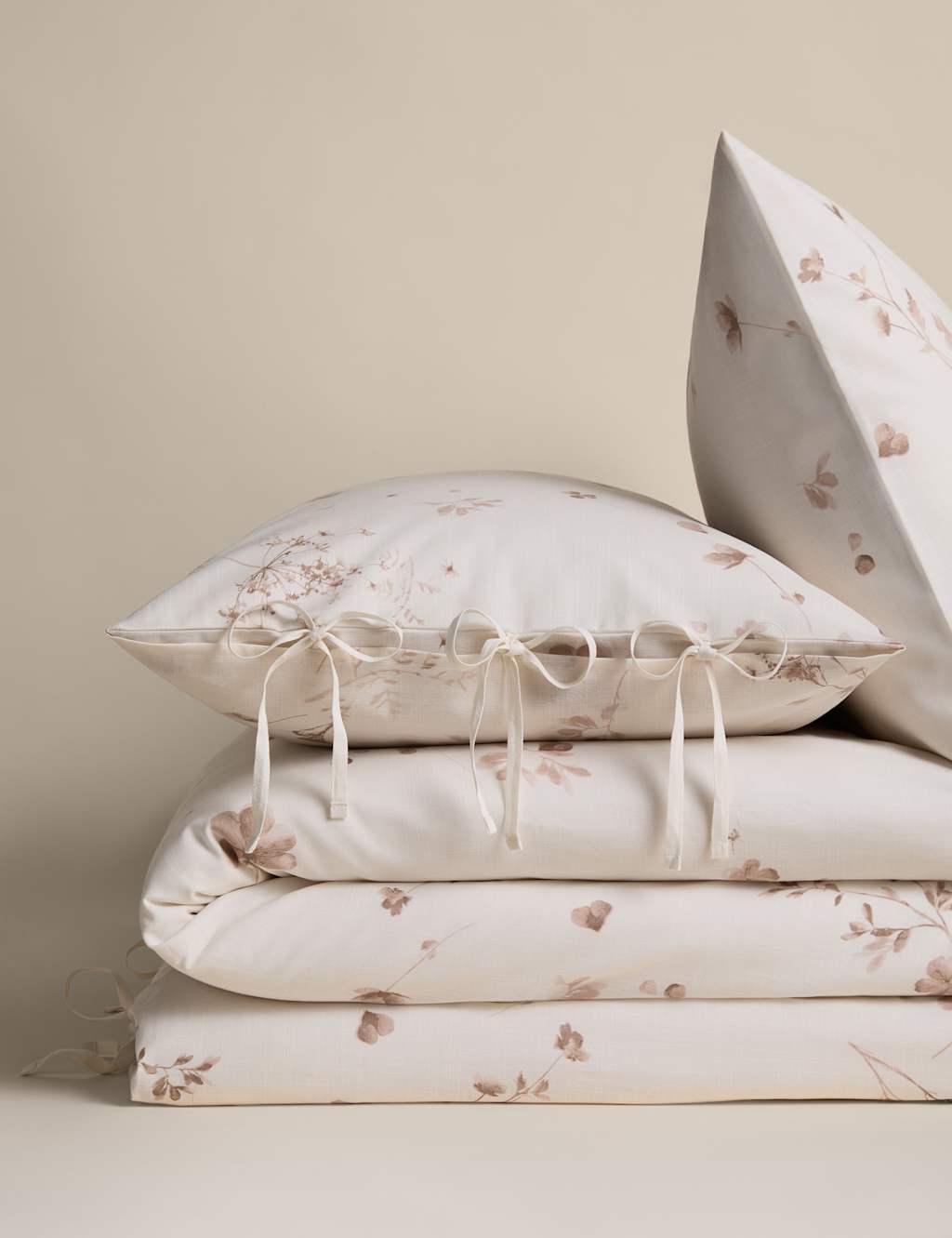 M&S Pure Cotton Pressed Floral Print Bedding Set Biscuit