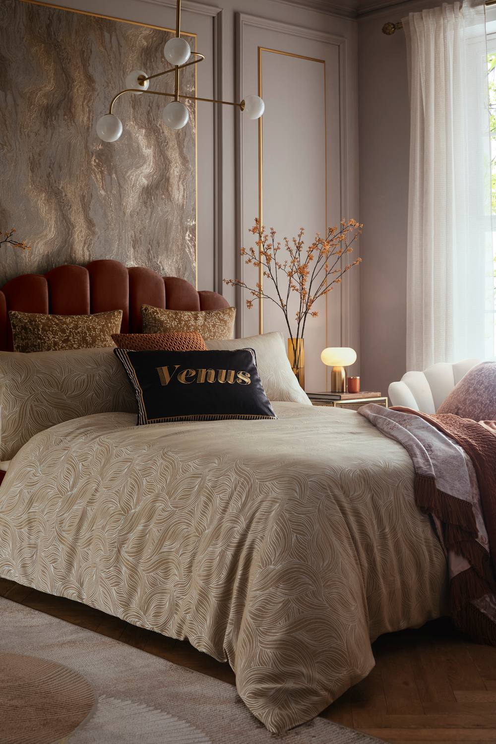 Laurence Llewelyn-Bowen 'Venus Grace' Jacquard Duvet Cover Set in Natural 5
