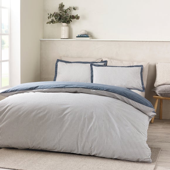 Catherine Lansfield Oxford Pinstripe Polycotton Duvet Cover & Pillowcase Set