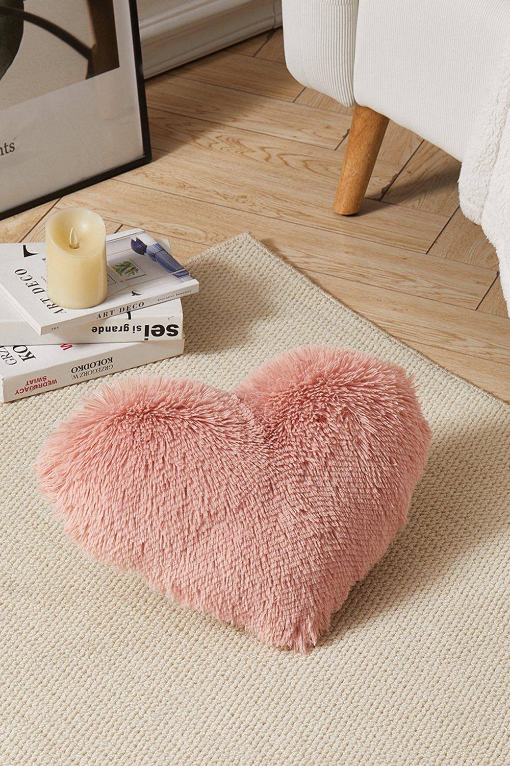 H&O Direct 40*50cm Heart Shaped Long Plush Throw Pillow Cover in Pink