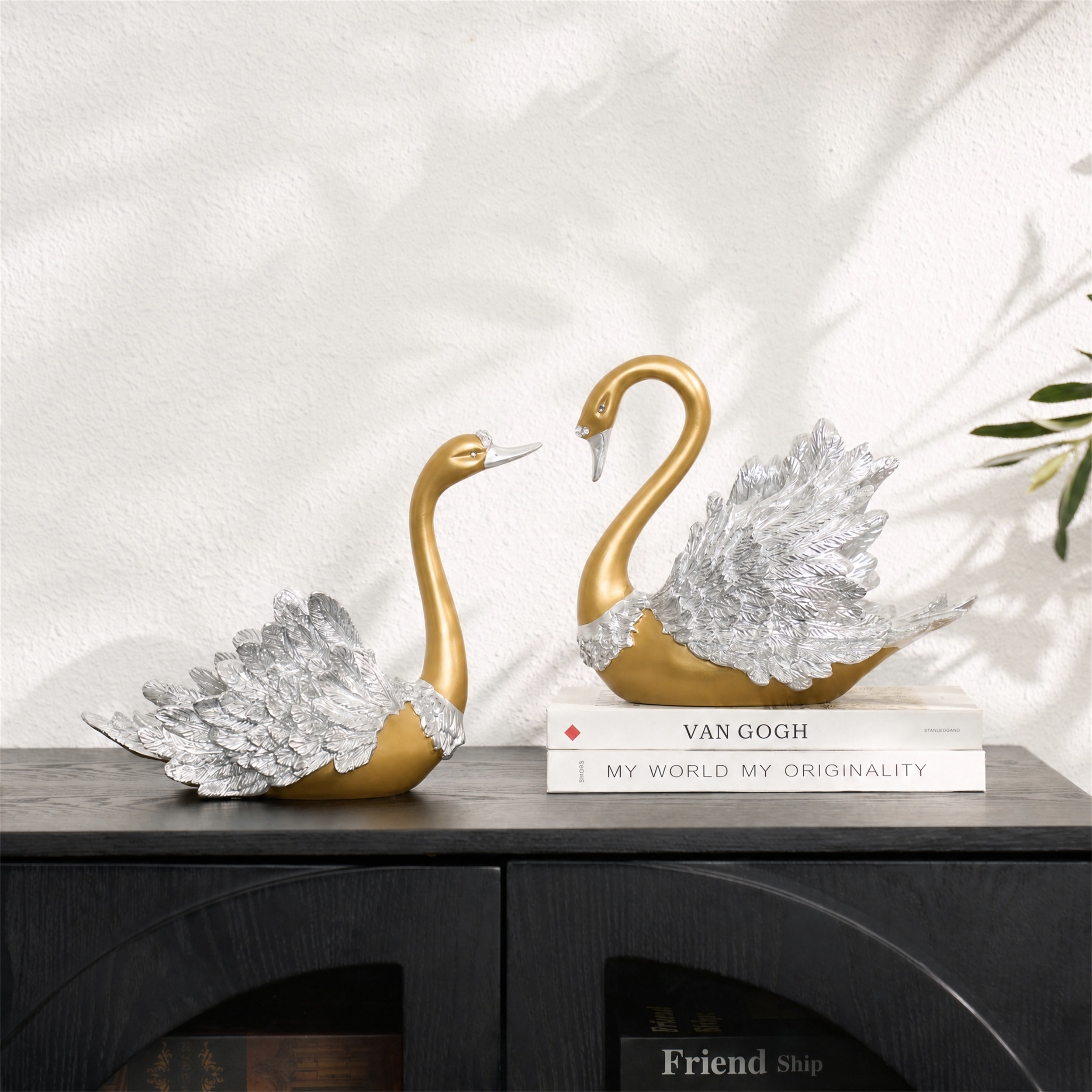 2-Piece Resin Swan Figurines – Elegant Gold Swan Decorative Storage Set