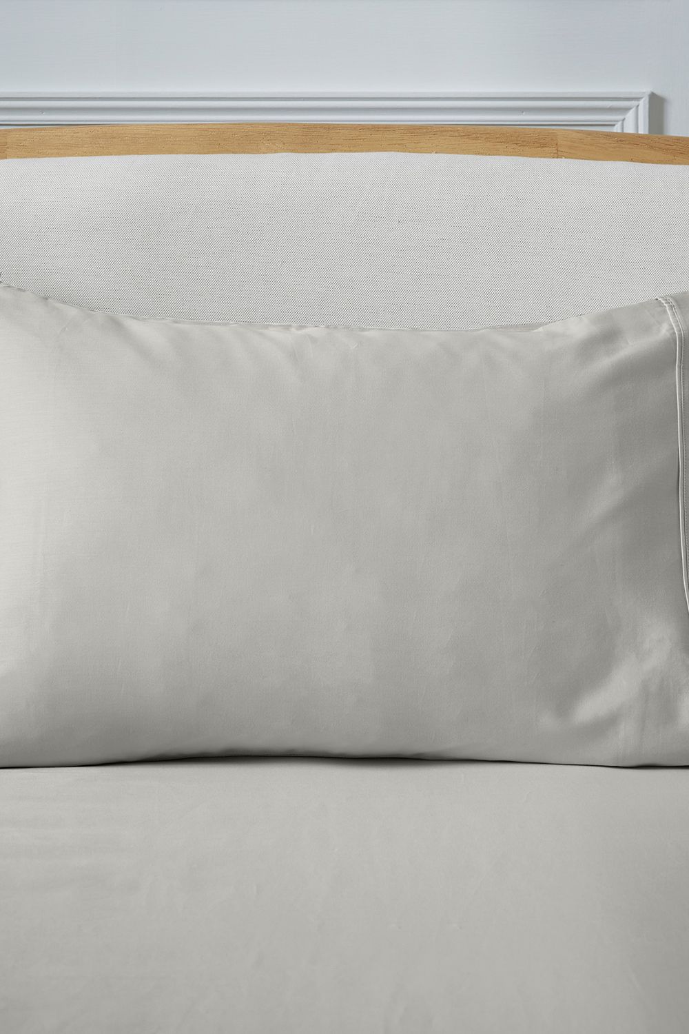 Ted Baker 'TB Plain Dye' Standard Pillowcase in Silver 3