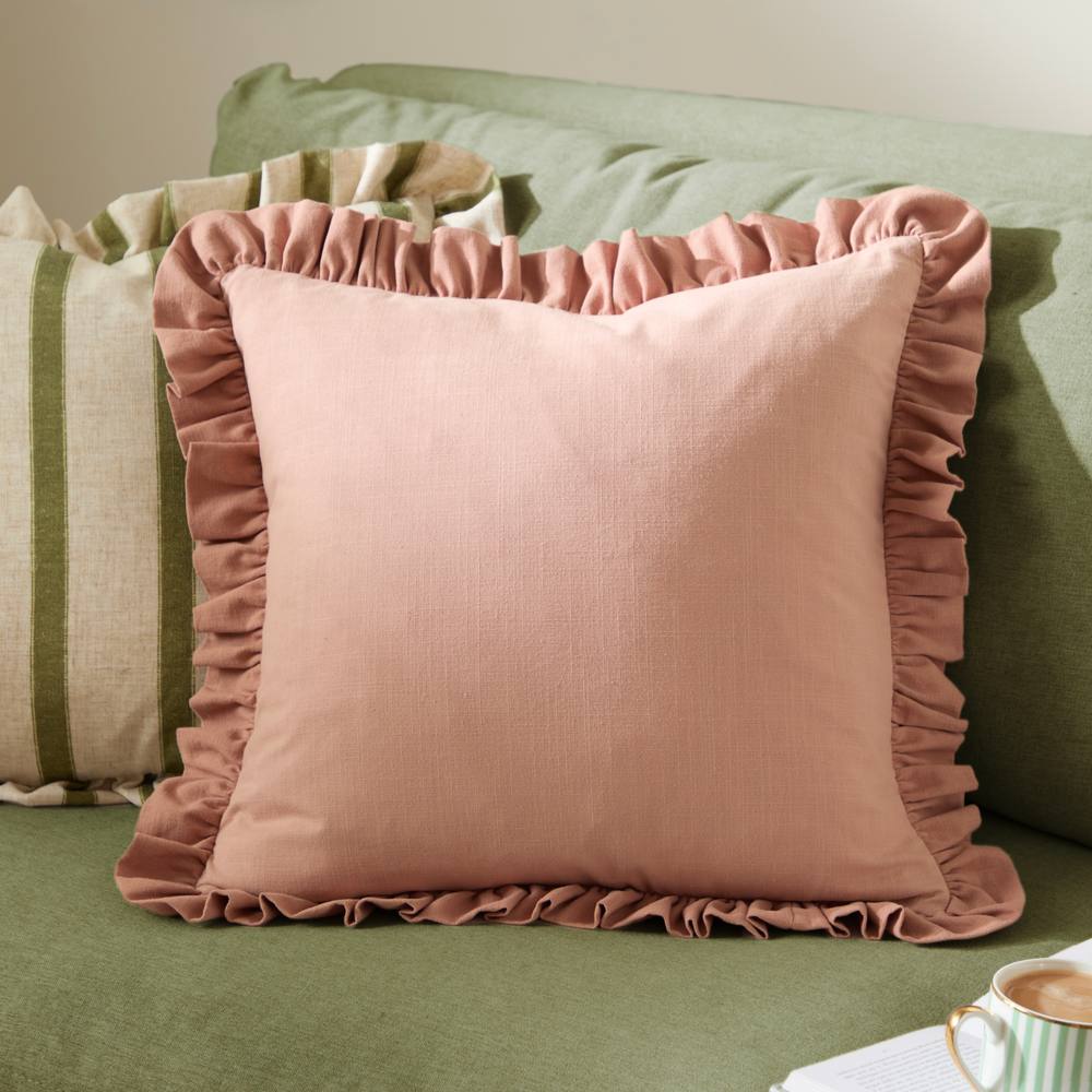 Wylder Effie 100% Cotton Plain Ruffle Cushion in Rose