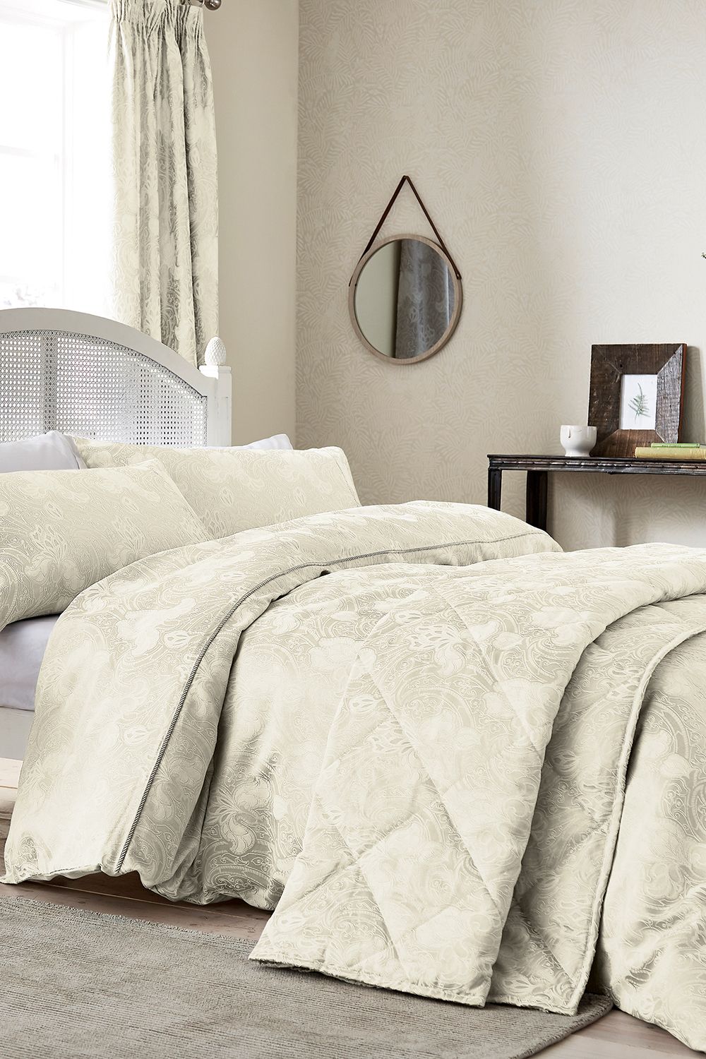 Sanderson 'Ashbee' Duvet Cover Set in Ivory