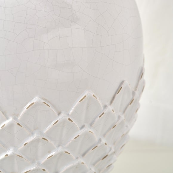 Willow White Leaf Detail Stoneware Vase 3