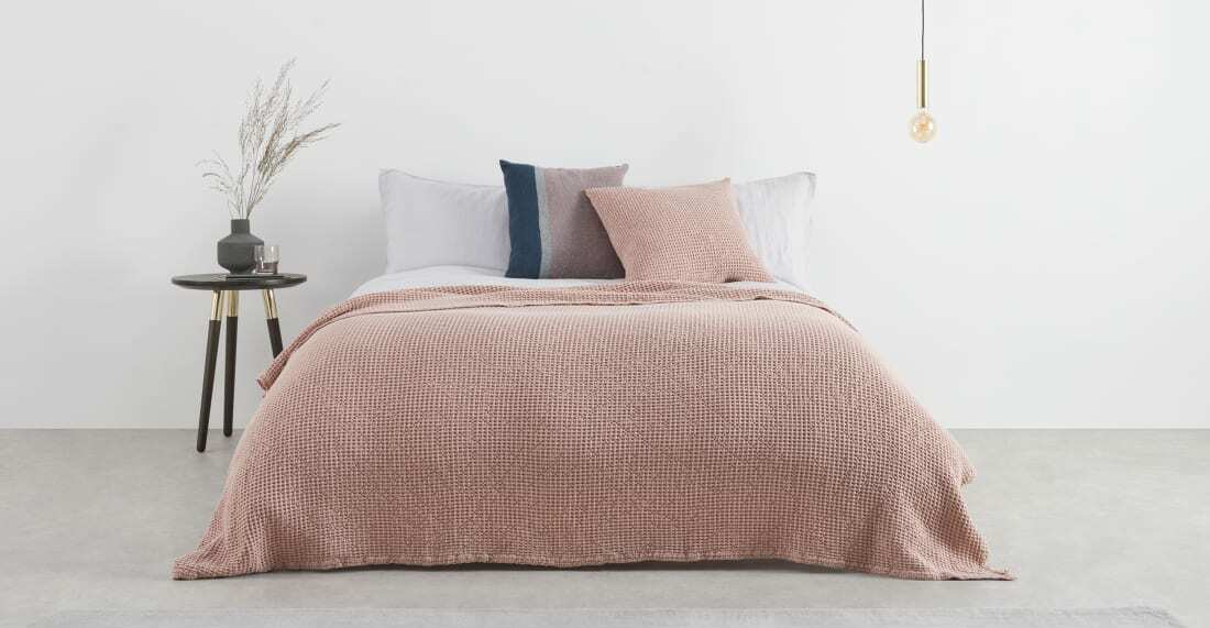 Grove 100% Cotton Stonewashed Waffle Bedspread,150 x 200cm, Dusky Pink