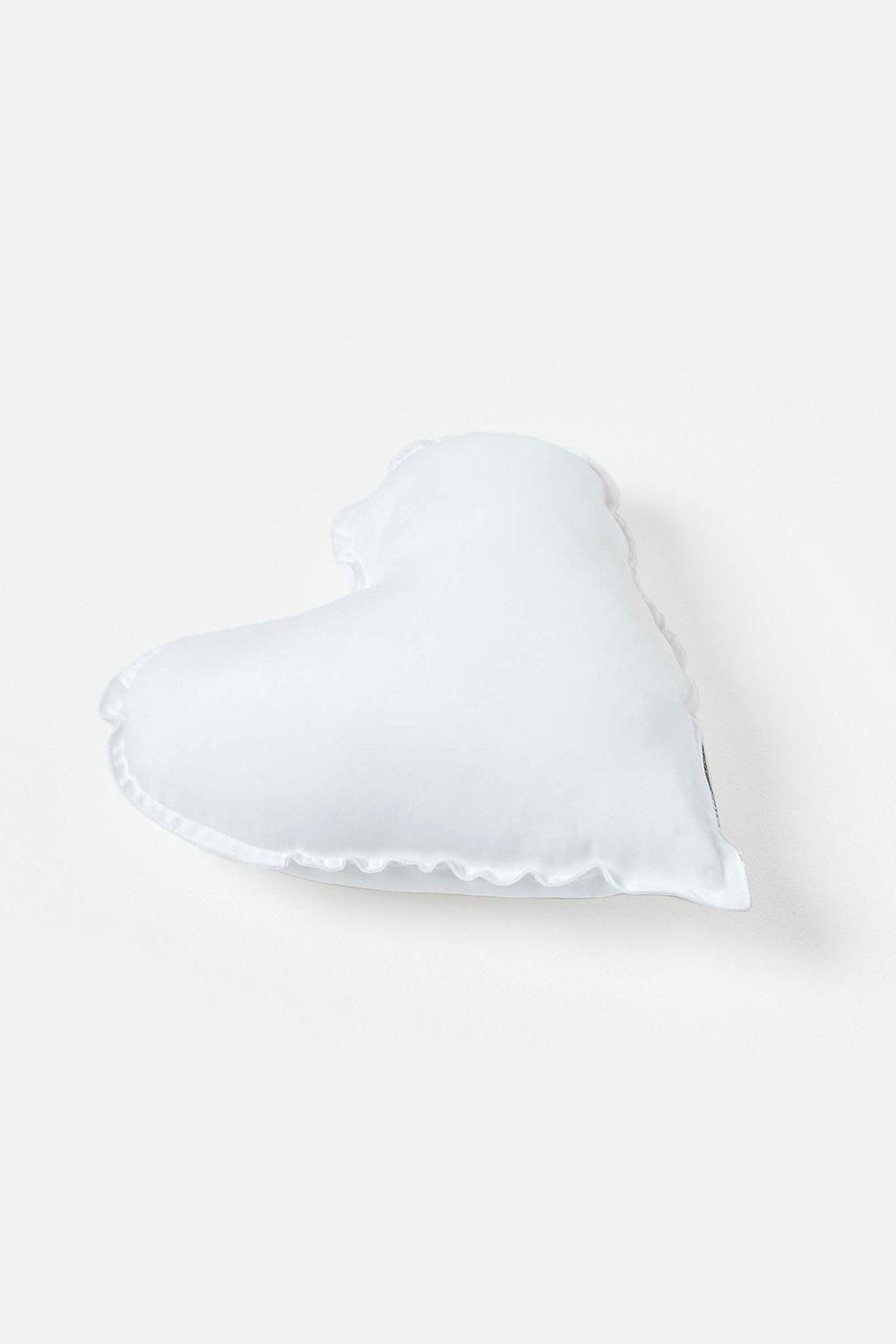 Homescapes Super Microfibre Heart Shaped Cushion Pad - Cushion Filler & Inserts in White 2