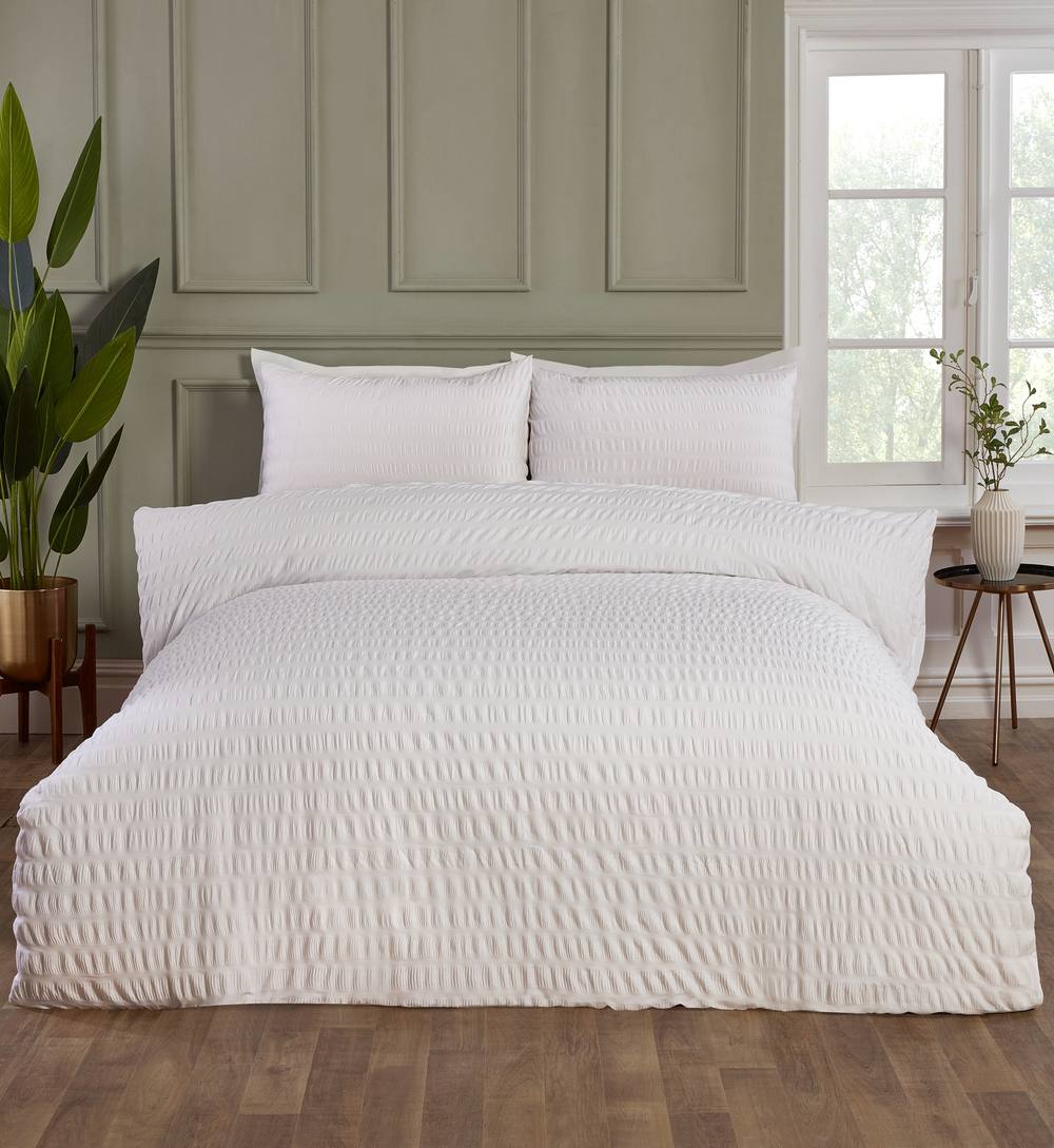 Rapport Home Seersucker Polycotton Luxury Duvet Cover Set with Pillowcase in White