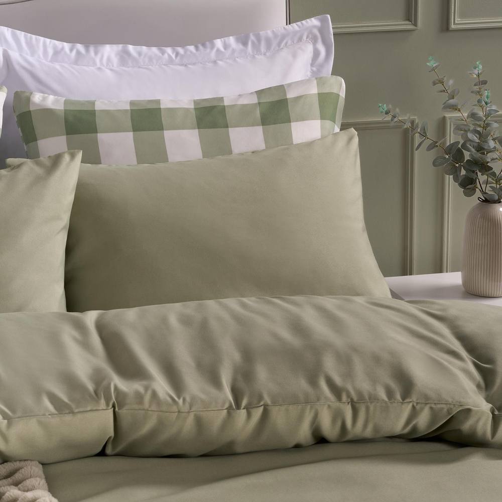 OHS 2 Pack Soft Microfibre Wrinkle Resistant Housewife Pillowcases in Pale Green