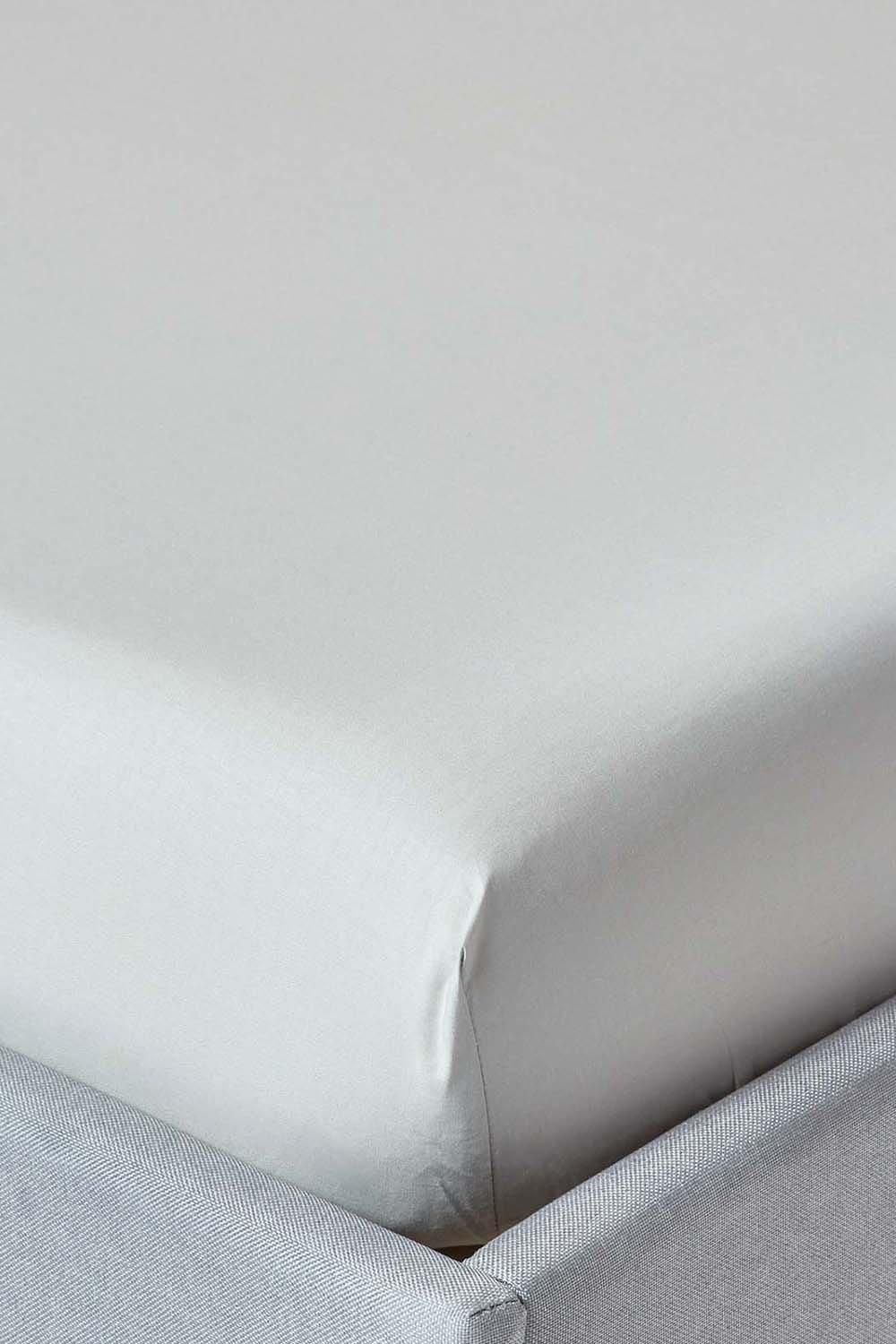 Homescapes Egyptian Cotton Fitted Sheet 12 inch 200 Thread Count in Silver