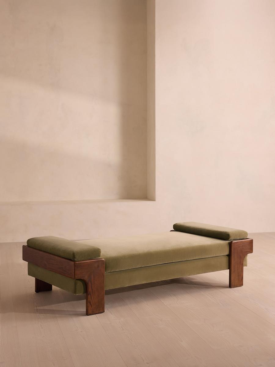 Marcia Daybed, Lichen Velvet