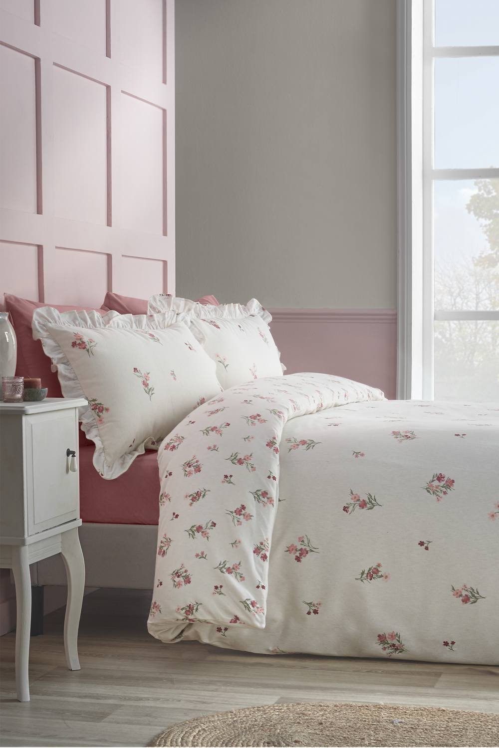Catherine Lansfield Brushed Ditsy Floral Cotton Reversible Duvet Cover Set in Pink 2