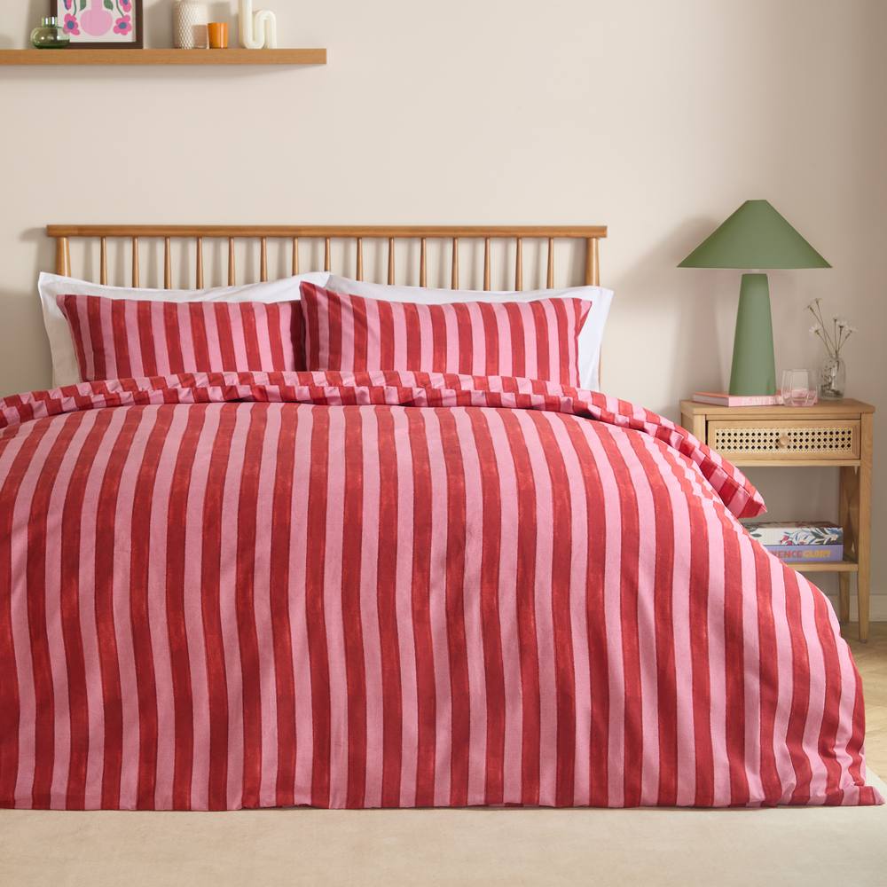Furn Dual Tone Striped Reversible Duvet Cover Set in Pink
