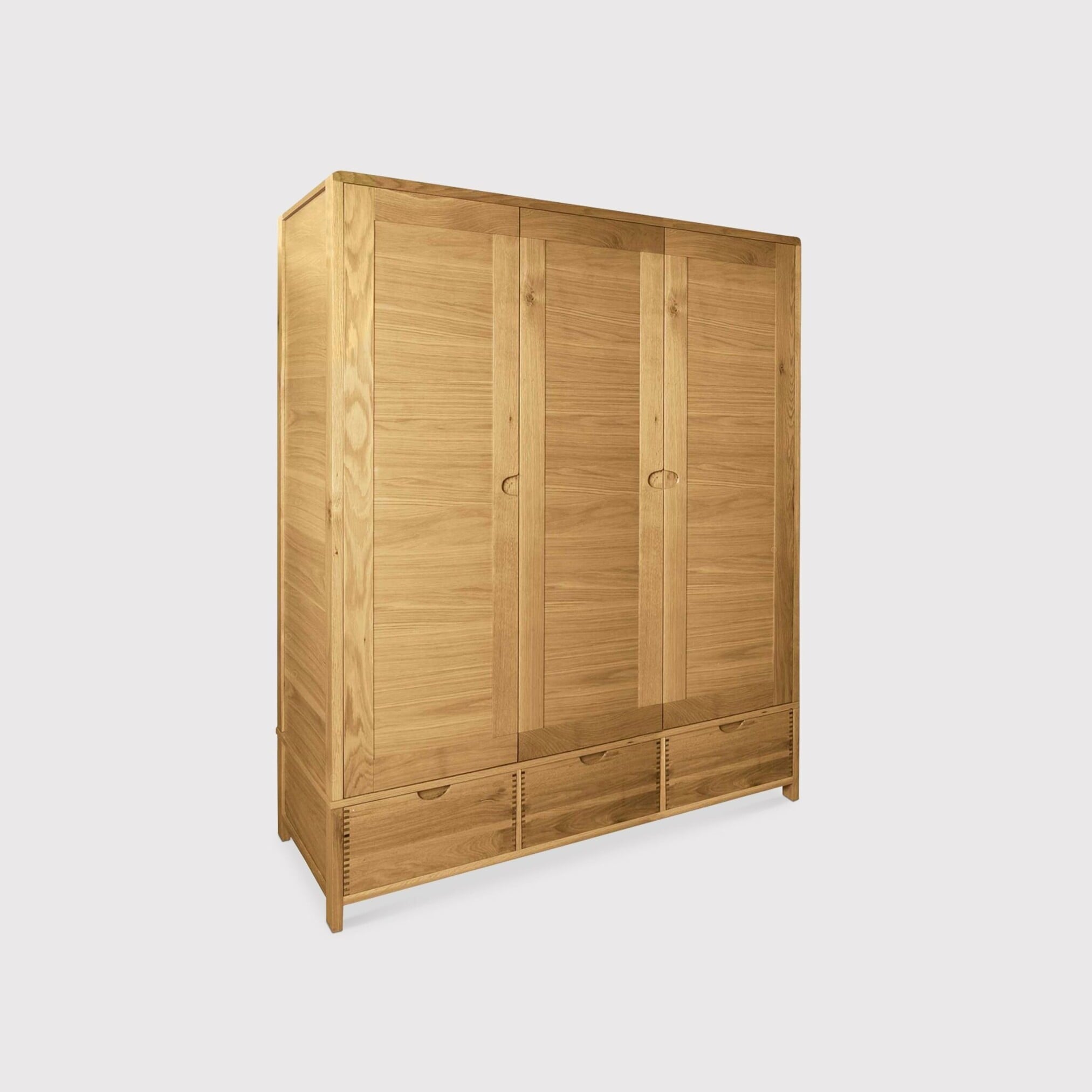 Ercol Bosco 3 Door Wardrobe, Brown Oak | Barker & Stonehouse