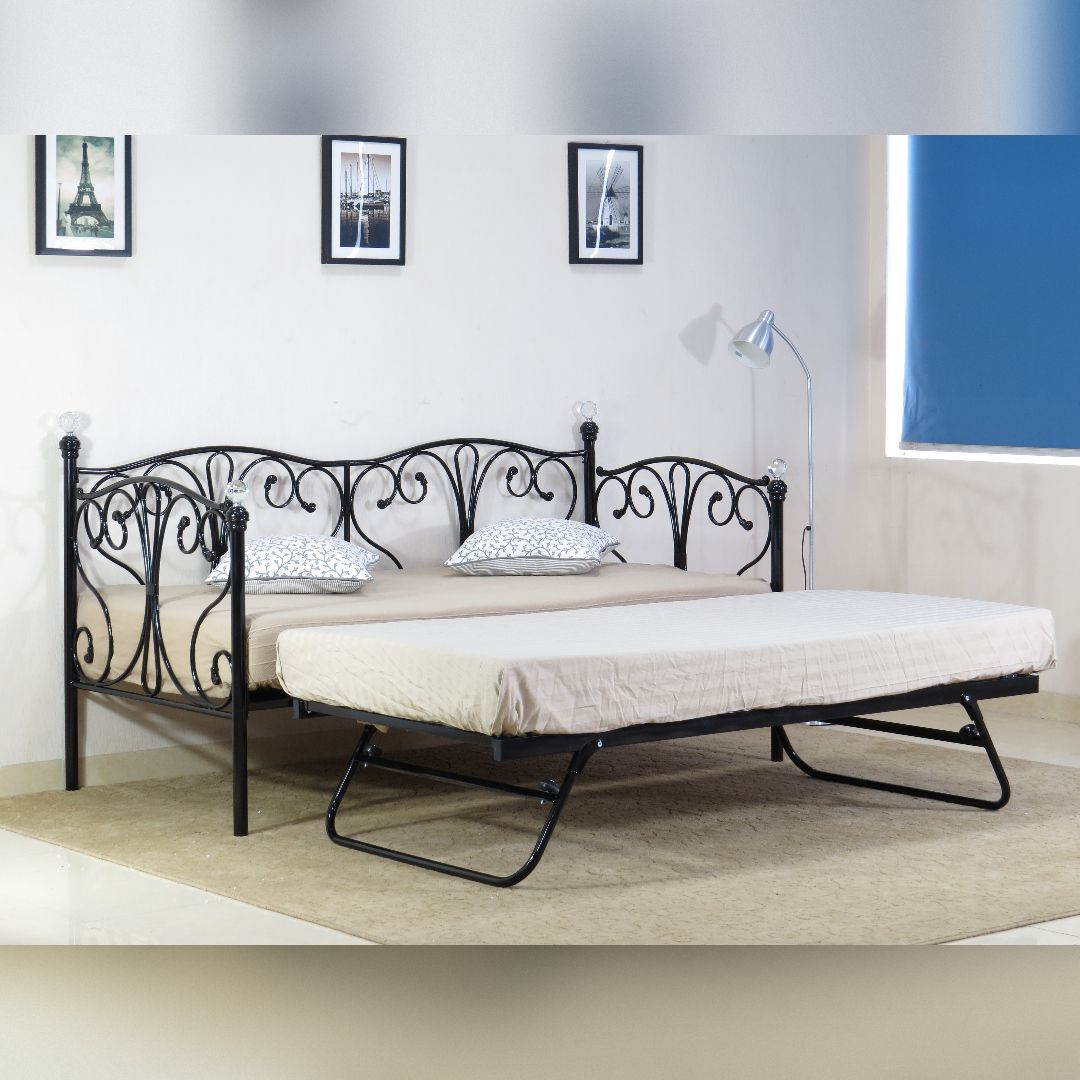 Comfy Living Ltd Metal Crystal Finial Day Bed With Trundle in Black