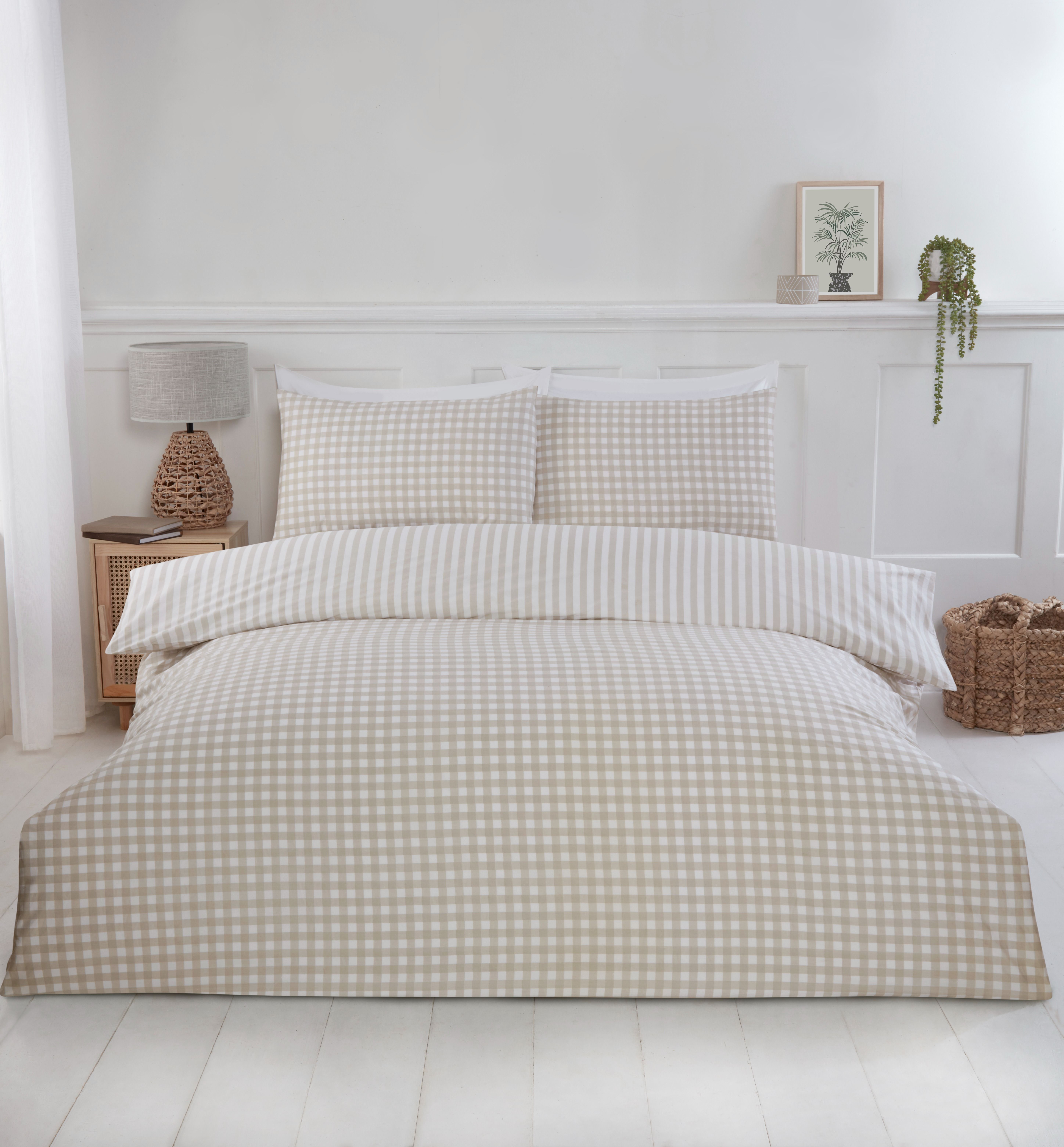Rapport Home Gingham Polycotton Check Polycotton Duvet Cover Set With Pillowcase in Natural