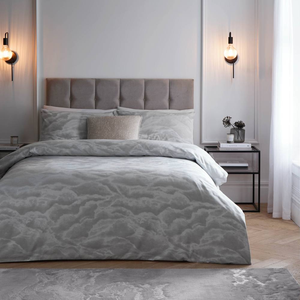 Paoletti Ellora Jaqcuard Duvet Cover Set in Silver